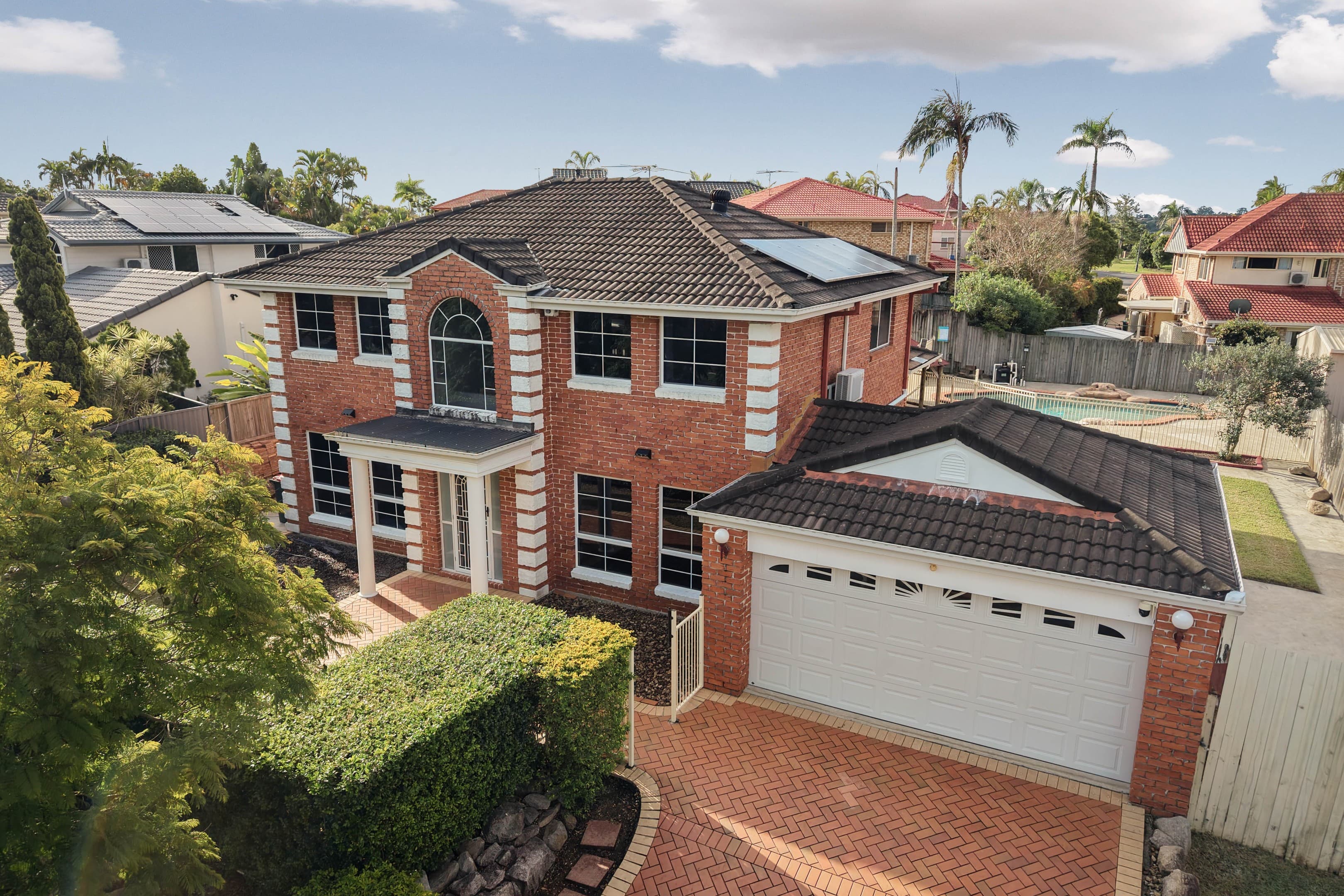 56 Honeysuckle Way, Calamvale — photo 1 of 15