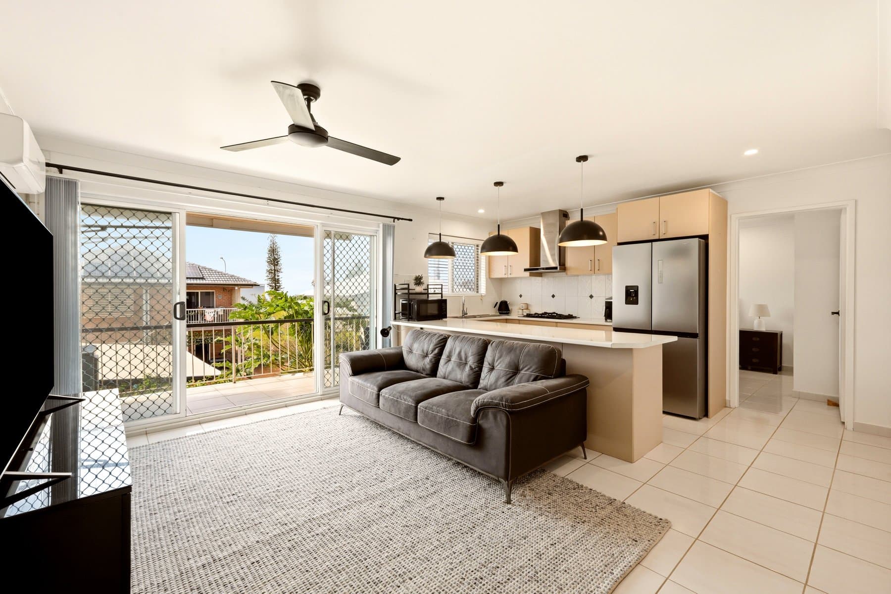 4/2 Osbourne Street, Scarborough — photo 4 of 5
