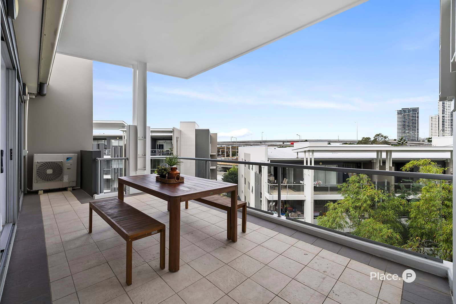 1702/141 Campbell Street, Bowen Hills — photo 4 of 5