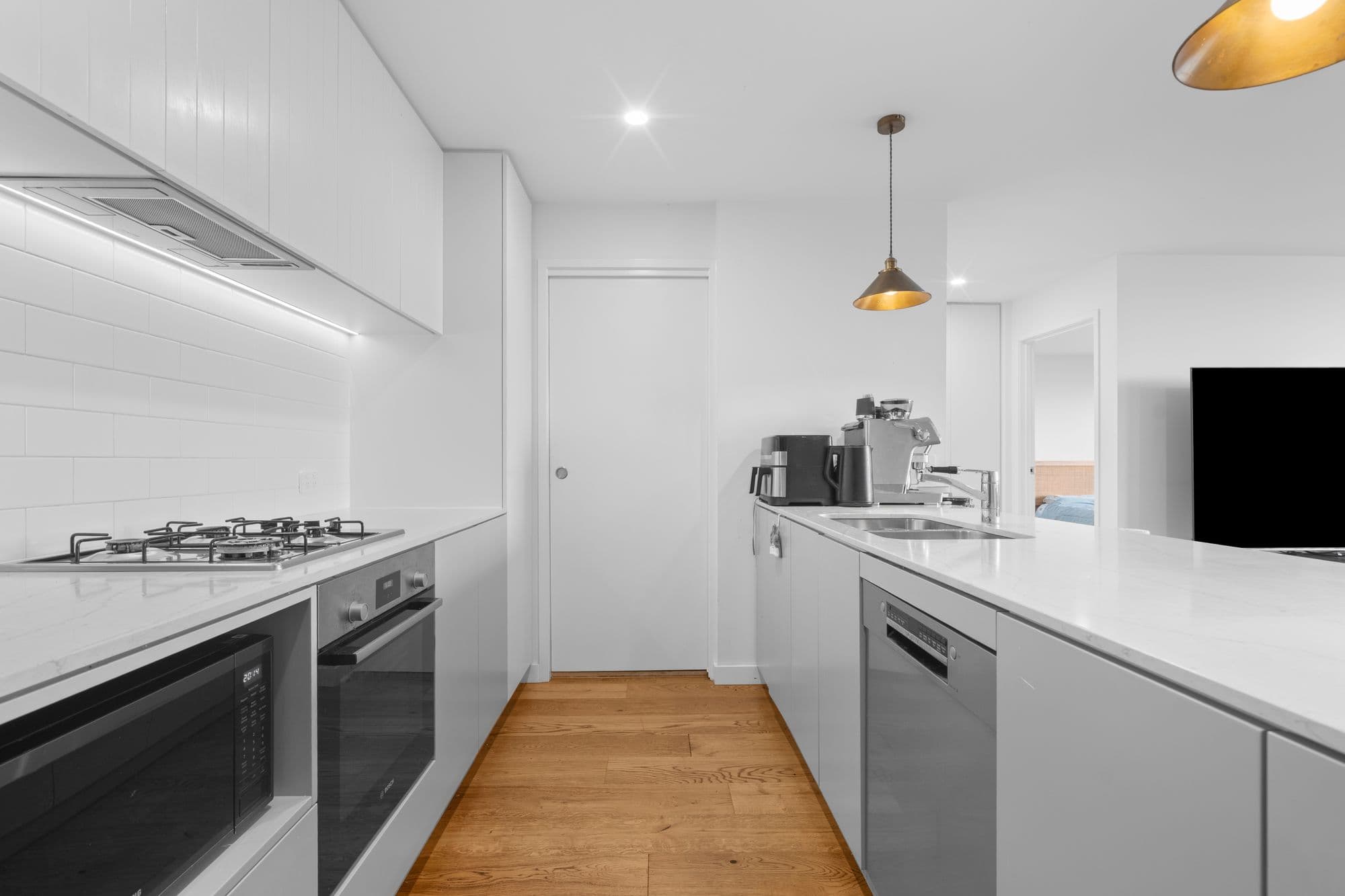 4904/61 Investigator Drive, Robina — photo 2 of 5