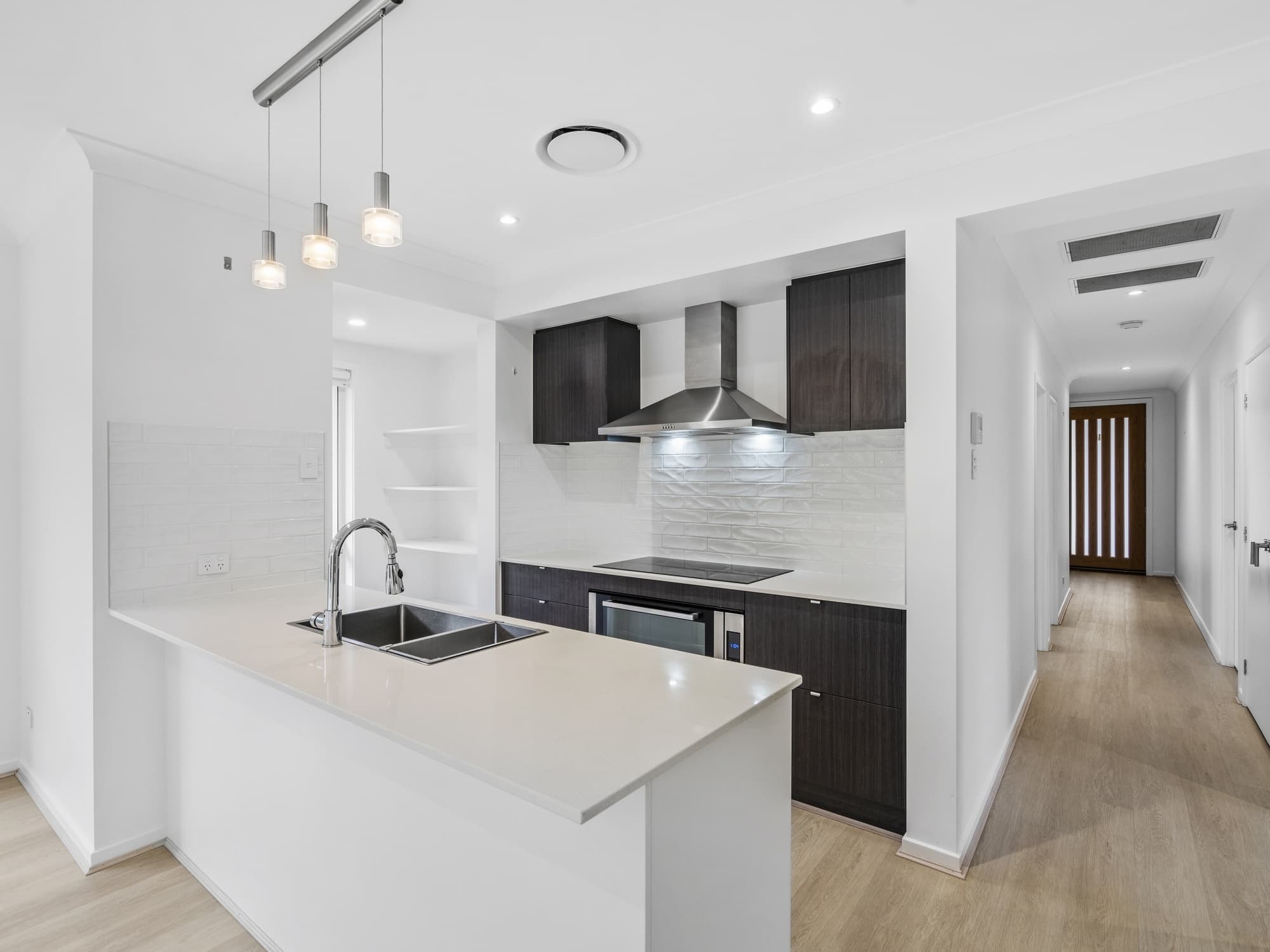 6 Macquarie Street, Coomera — photo 2 of 5