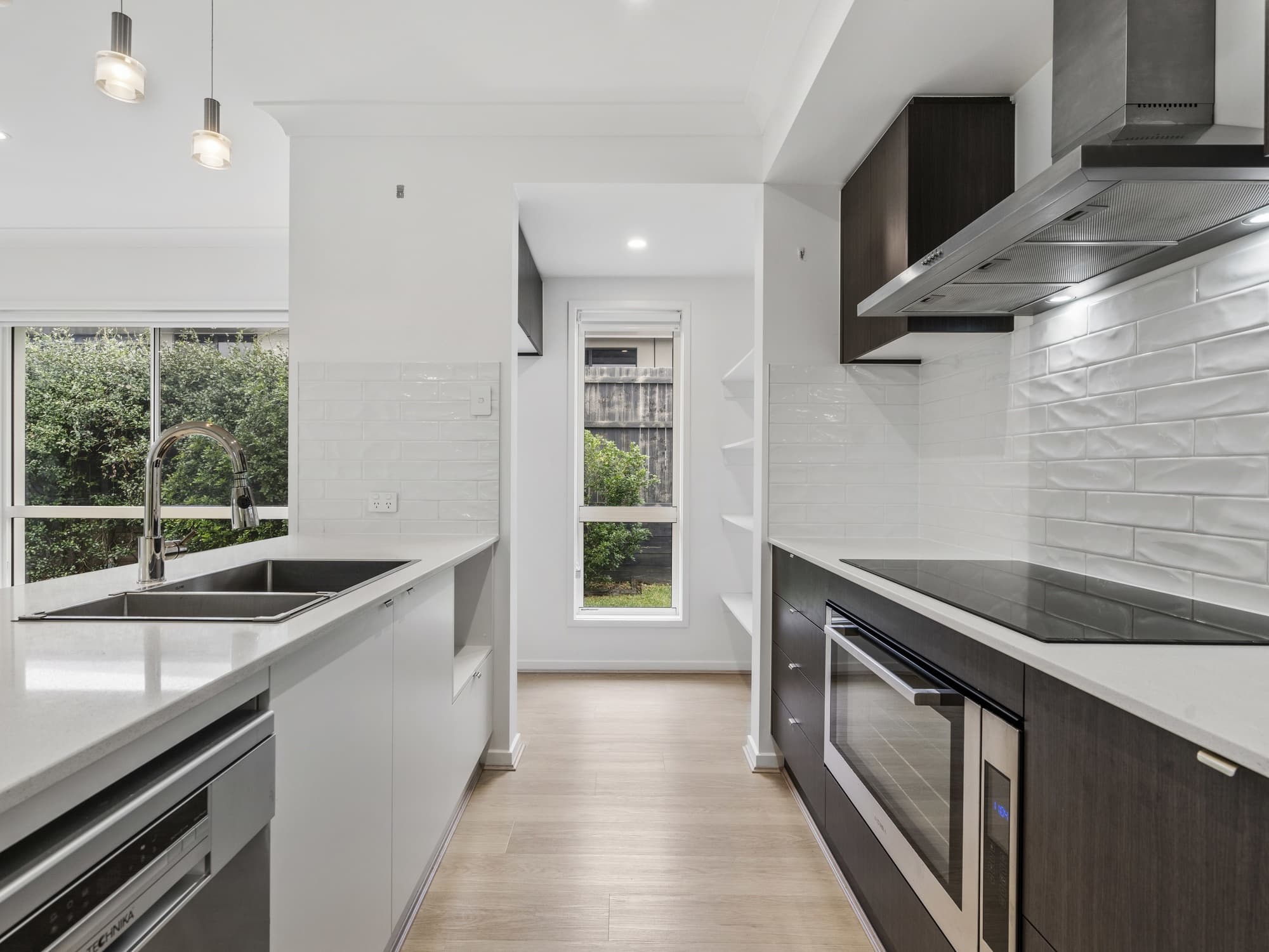6 Macquarie Street, Coomera — photo 3 of 5