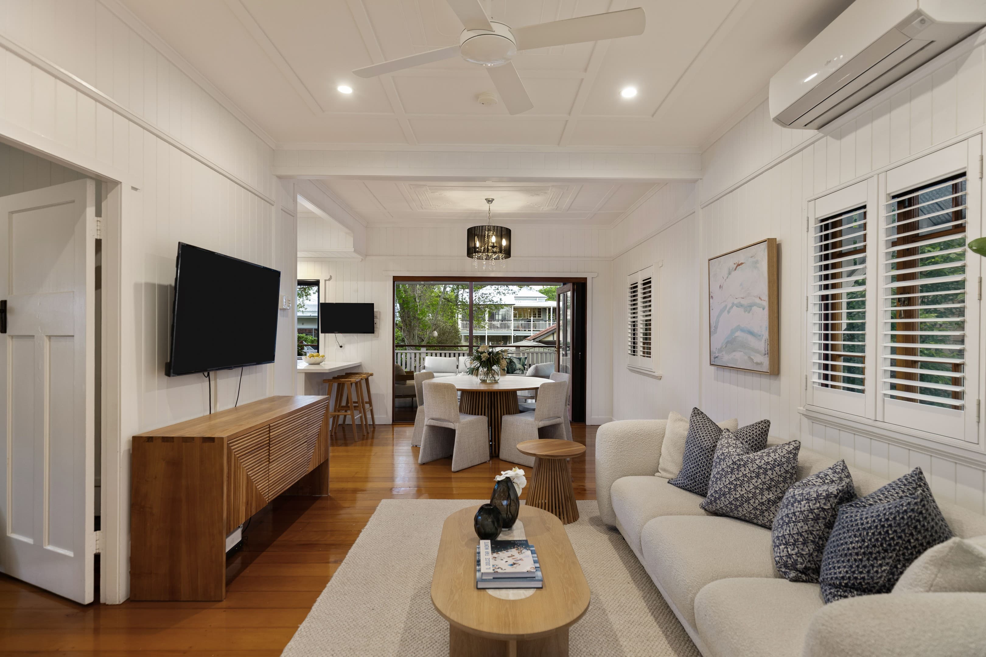 22 Ashbolt Street, Wooloowin — photo 4 of 5
