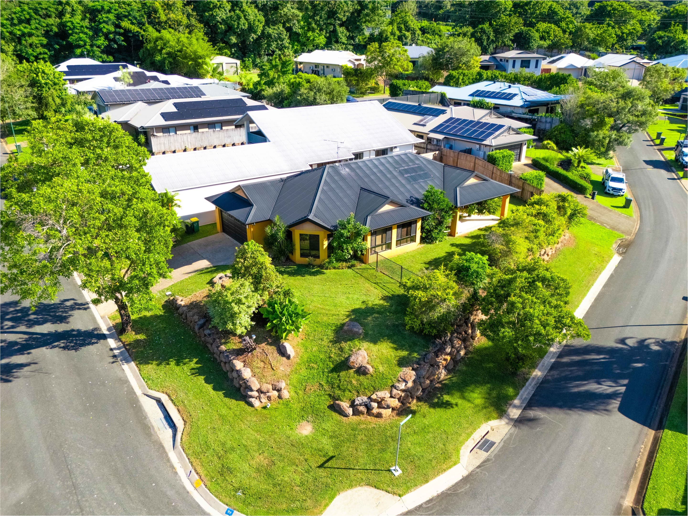 44 Shamrock Avenue, Brinsmead — photo 1 of 5
