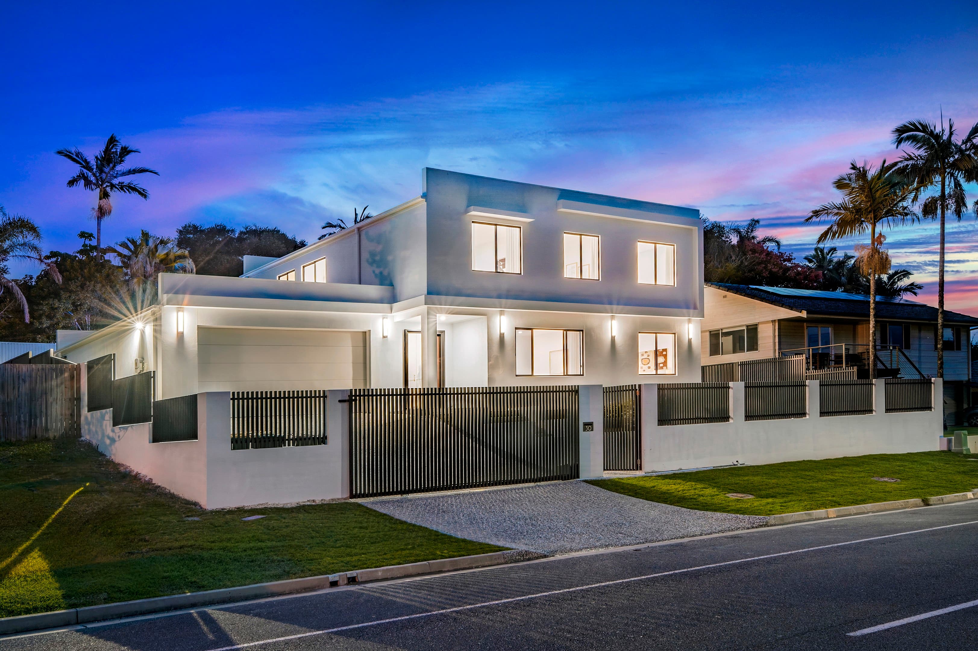30 Yangoora Crescent, Ashmore — photo 2 of 5
