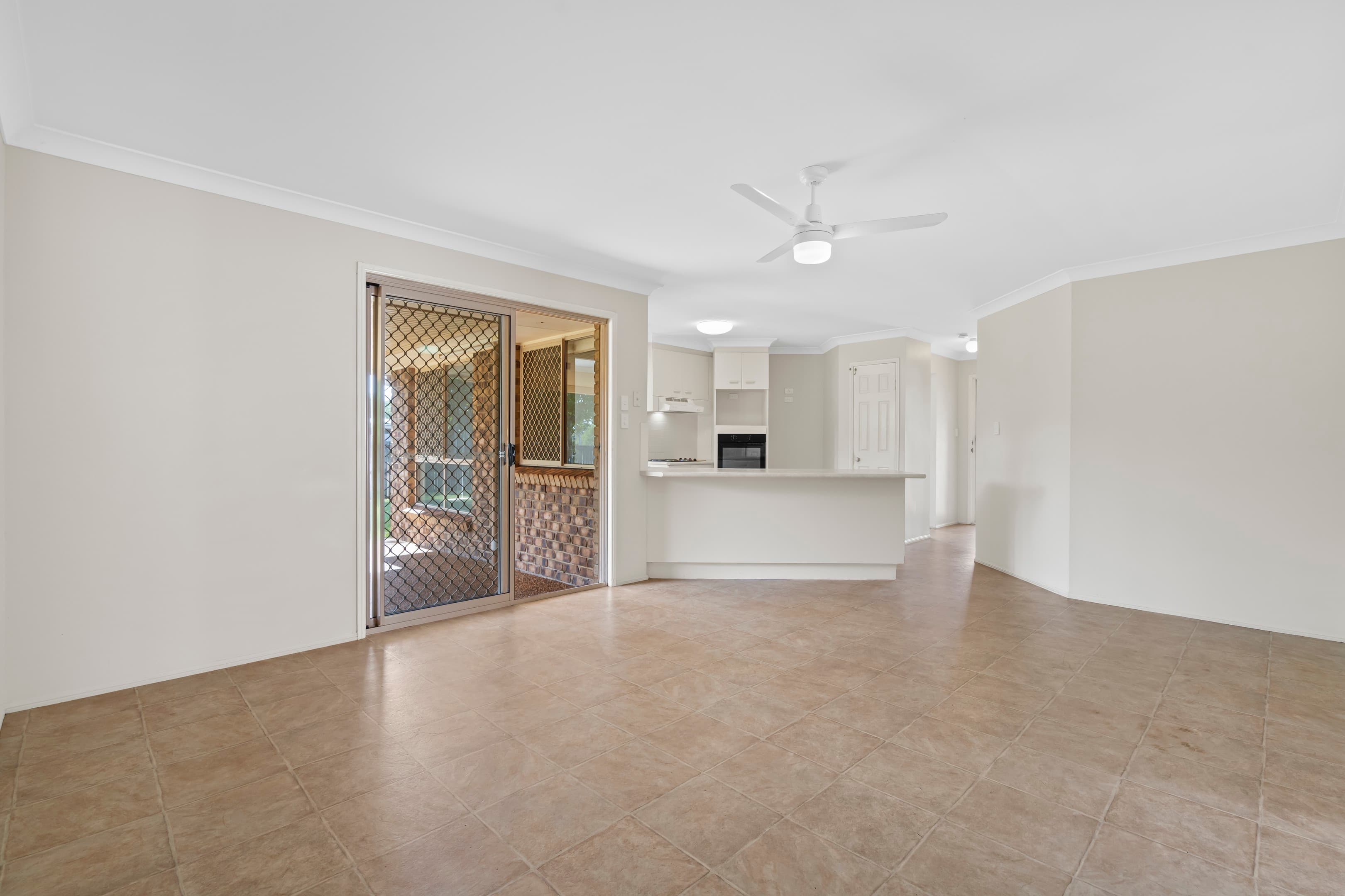 1 Montrose Place, Redland Bay — photo 4 of 5