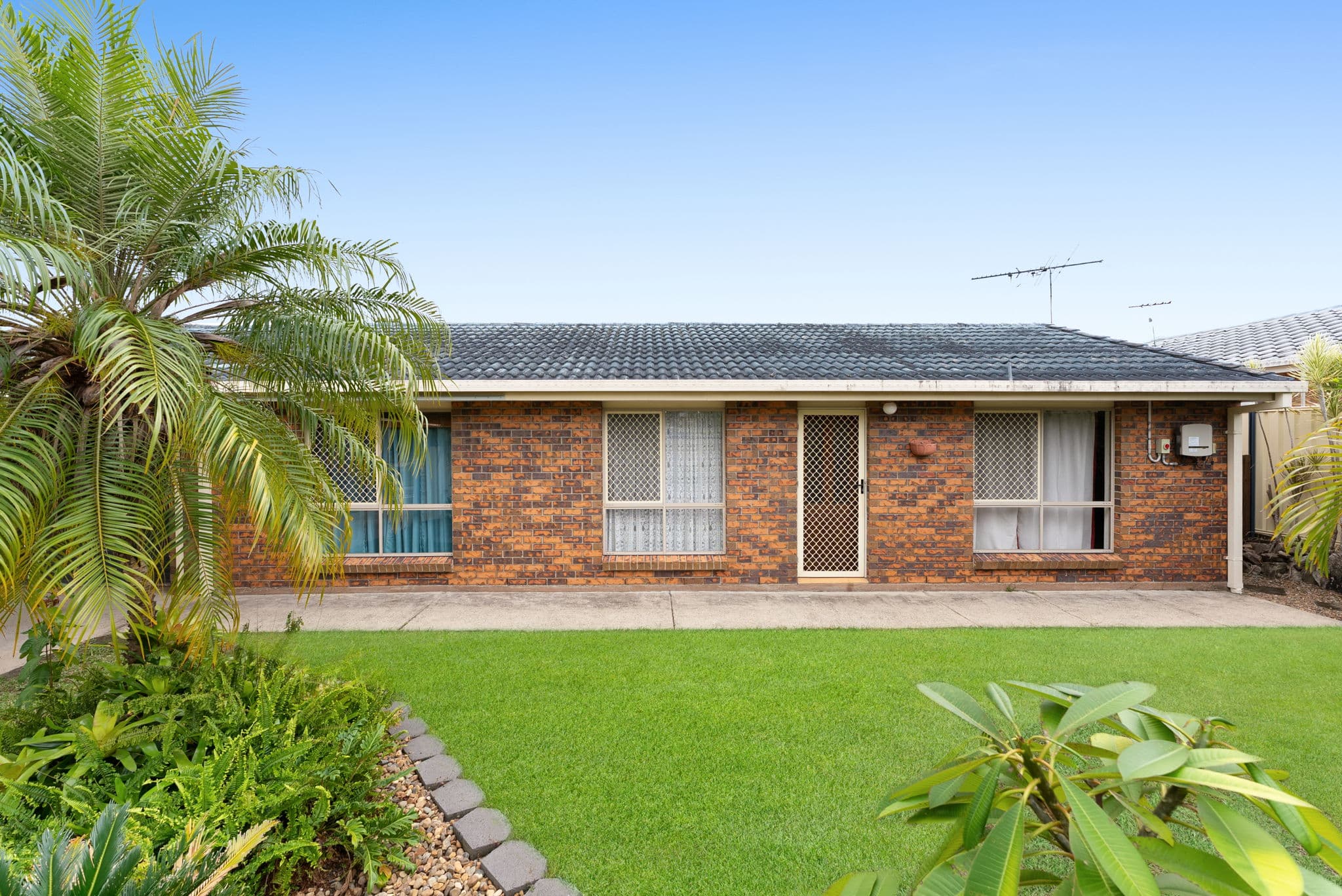 39 Lycoris Street, Crestmead — photo 1 of 5