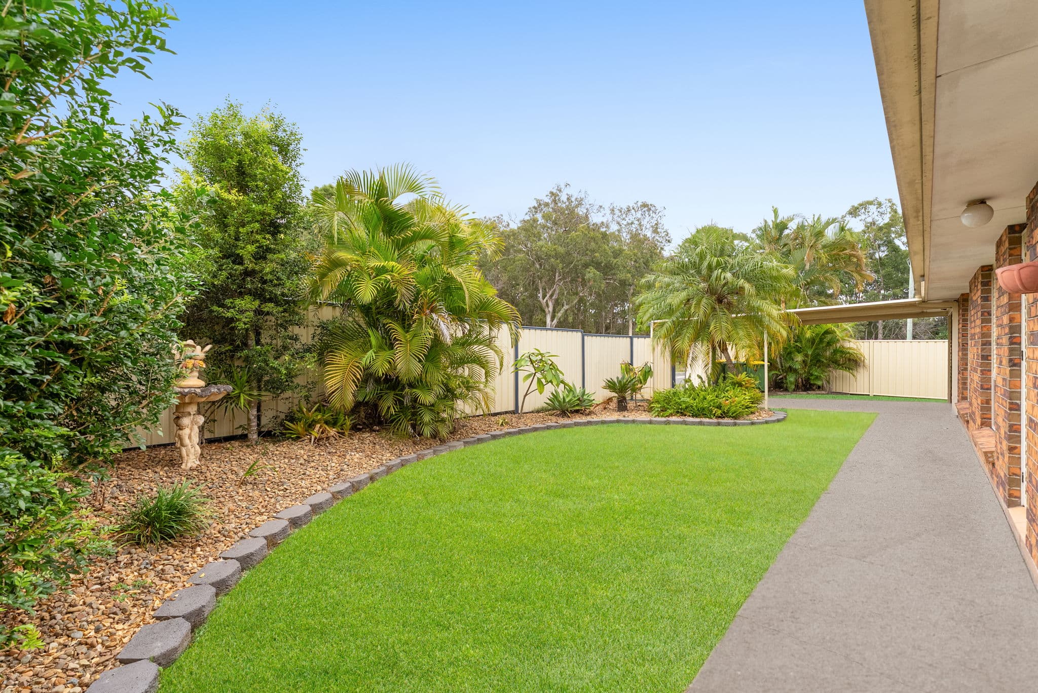 39 Lycoris Street, Crestmead — photo 3 of 5