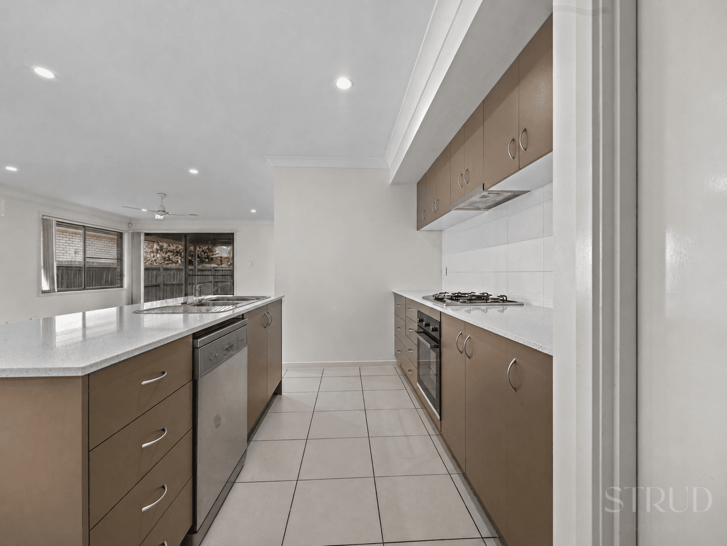 56 The Corso, Redbank Plains — photo 2 of 5