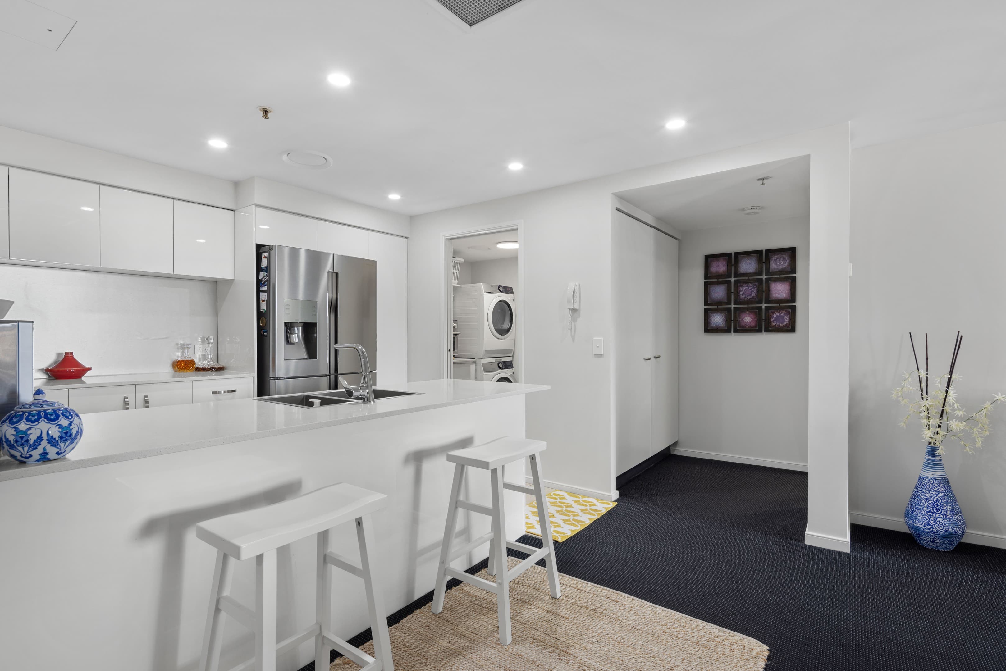 2029/23 Ferny Avenue, Surfers Paradise — photo 1 of 5