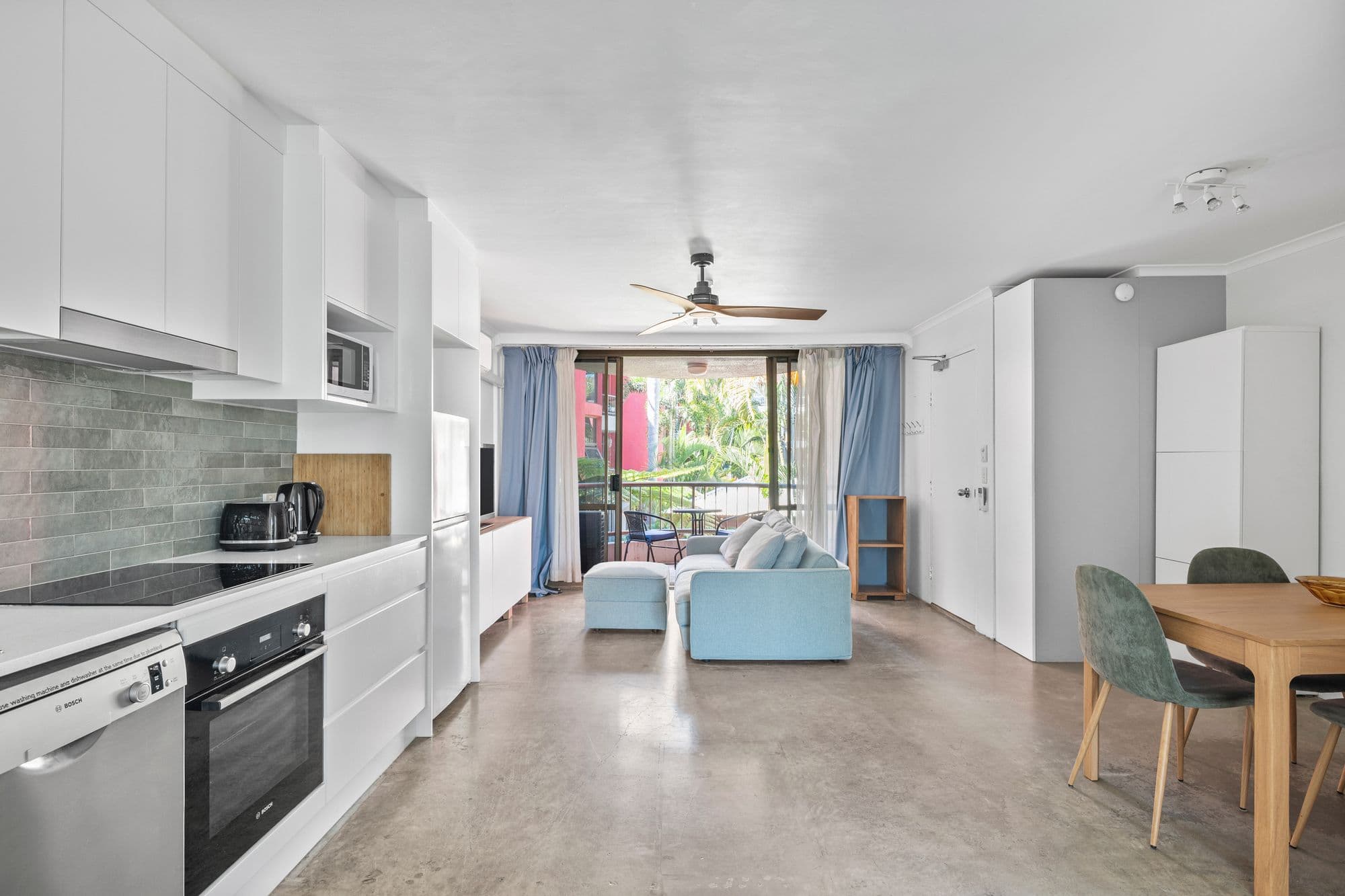 50/38 Enderley Avenue, Surfers Paradise — photo 1 of 5
