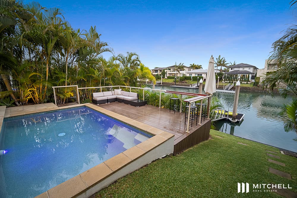 7406 Ellensbrook Drive, Hope Island — photo 2 of 8