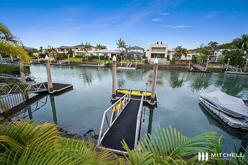 7406 Ellensbrook Drive, Hope Island — photo 3 of 8