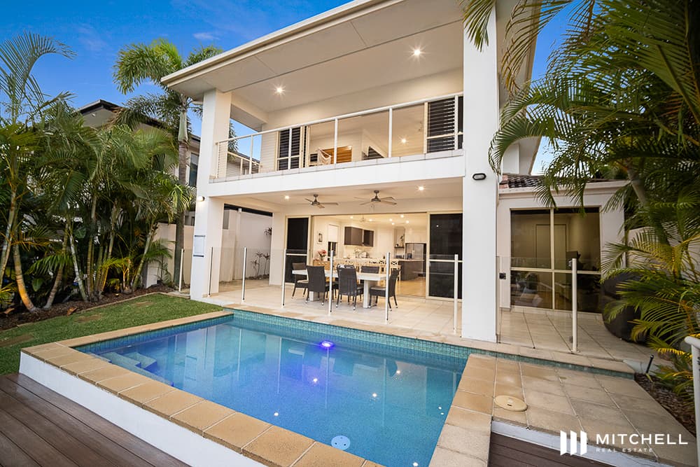 7406 Ellensbrook Drive, Hope Island — photo 4 of 8