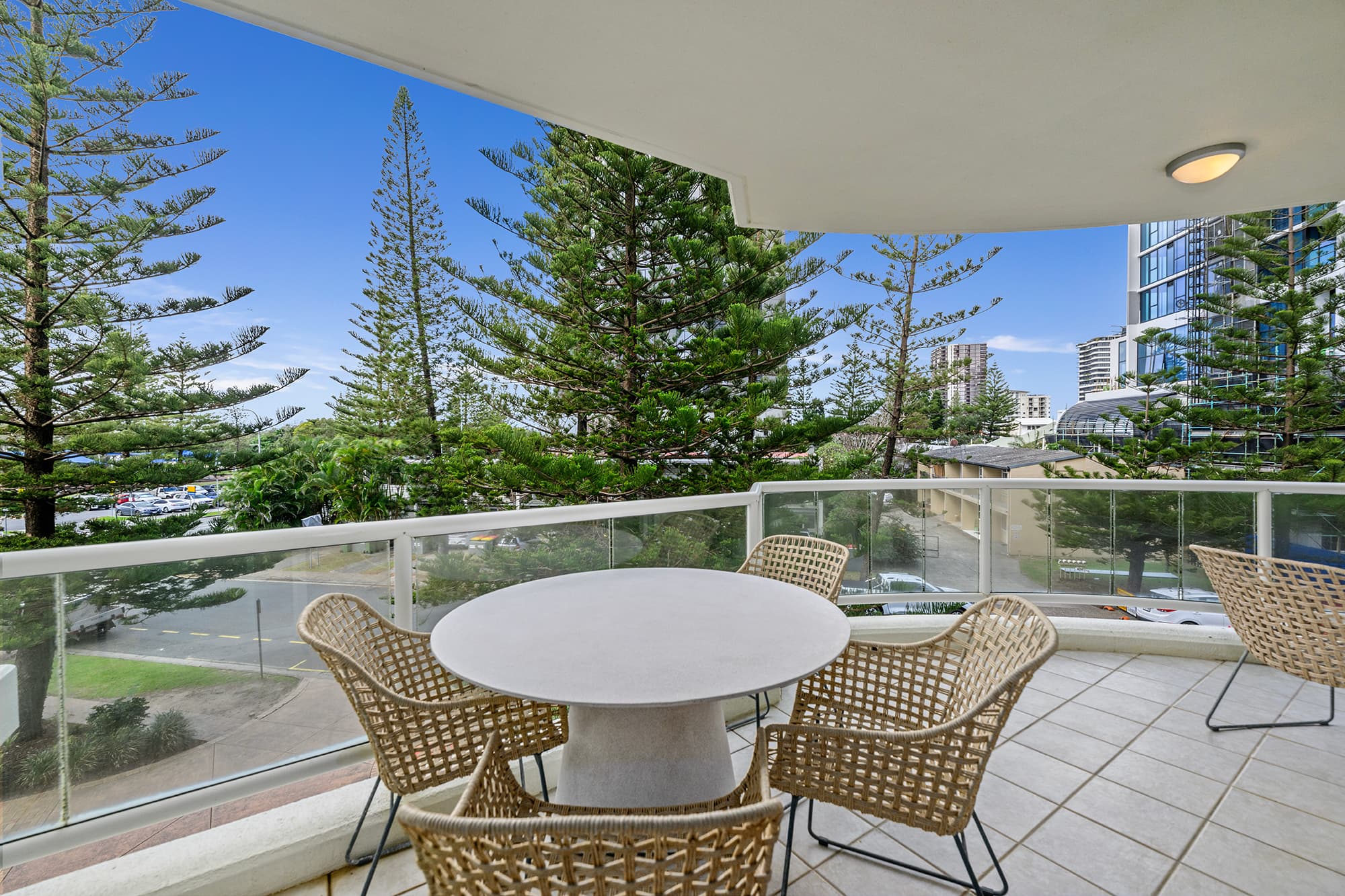 3/177 Old Burleigh Road, Broadbeach — photo 4 of 5