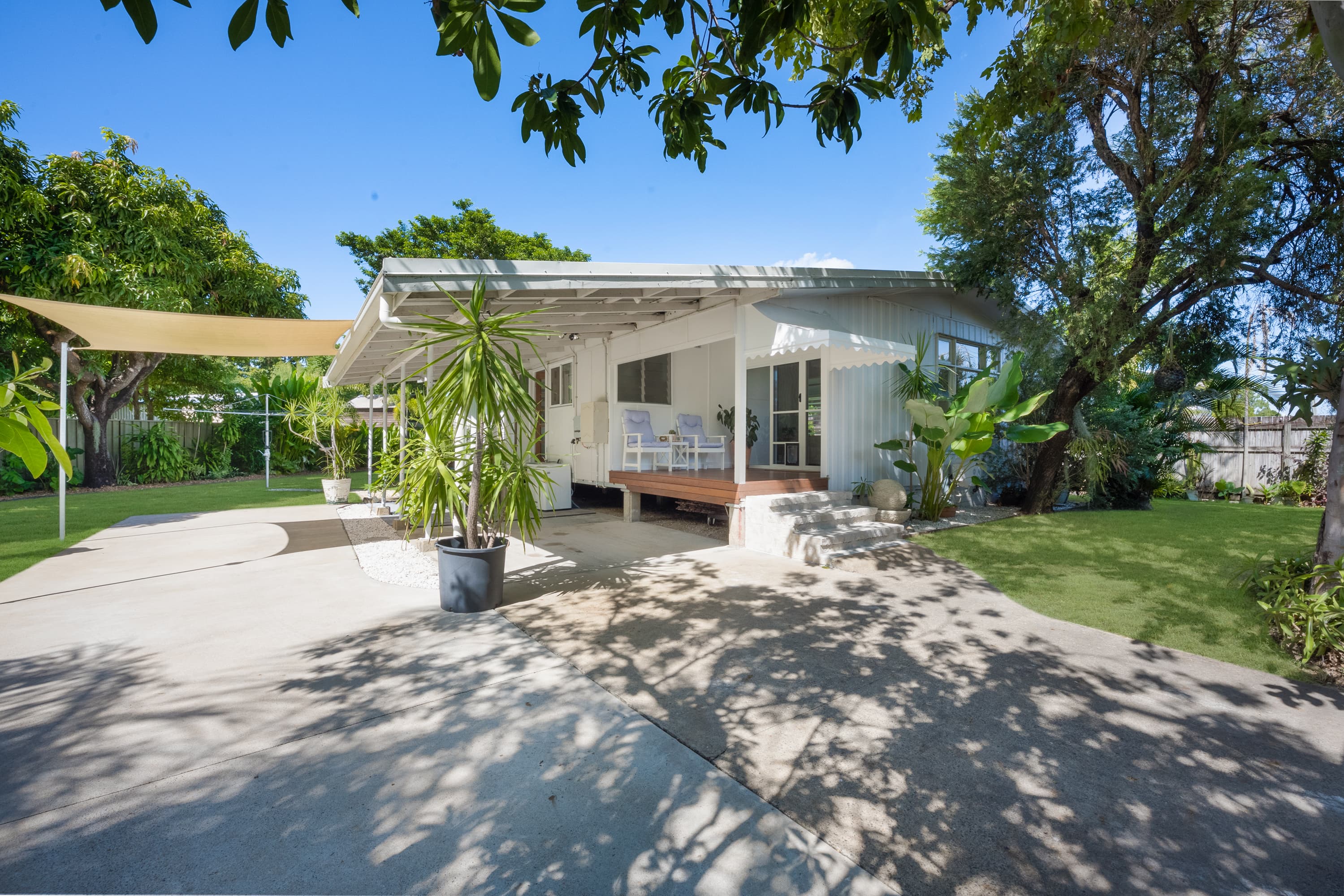 2 Charles Street, Gulliver — photo 1 of 5