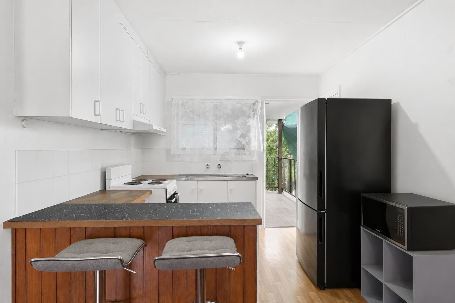 21 Orchid Street, Woodridge — photo 4 of 5