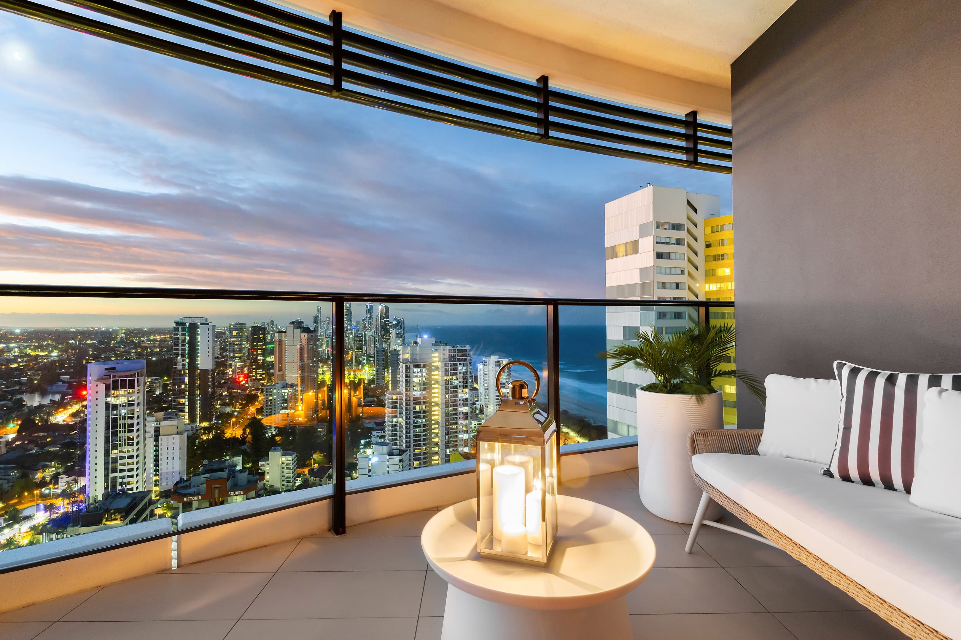 3501/1 Oracle Boulevard, Broadbeach — photo 1 of 5