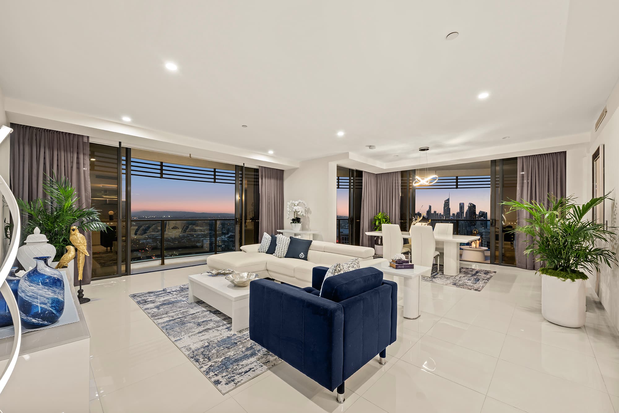 3501/1 Oracle Boulevard, Broadbeach — photo 3 of 5