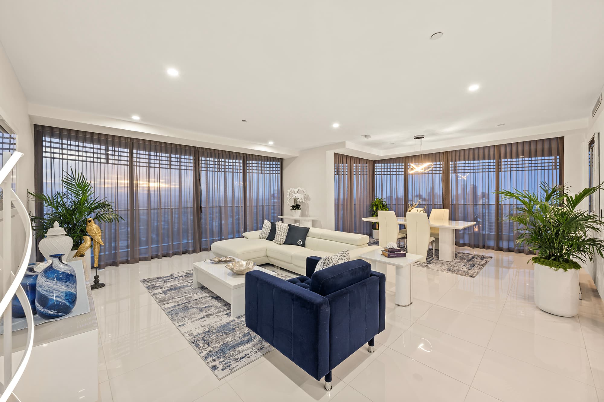 3501/1 Oracle Boulevard, Broadbeach — photo 4 of 5