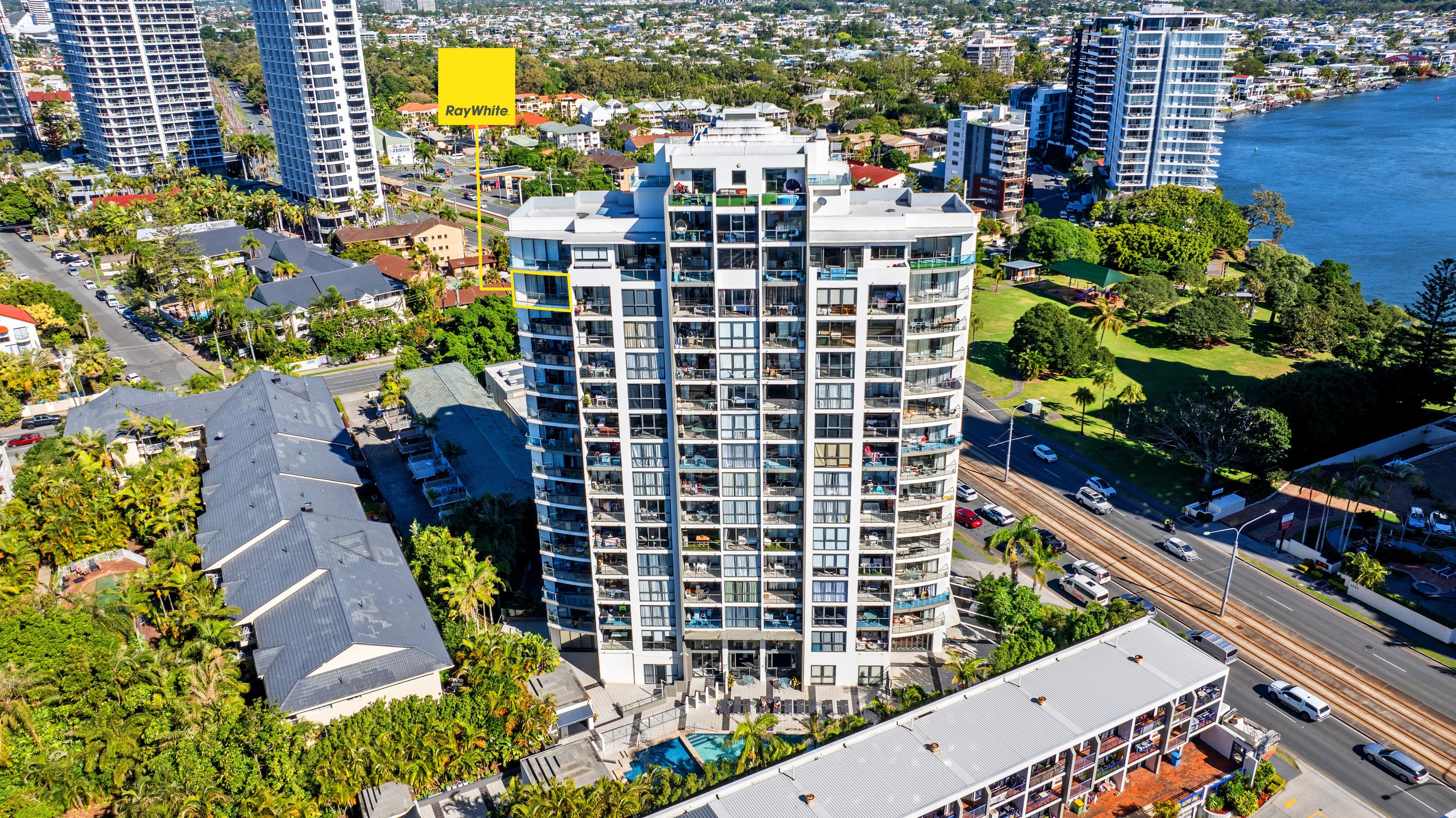 1306/2865 Gold Coast Highway, Surfers Paradise — photo 2 of 5