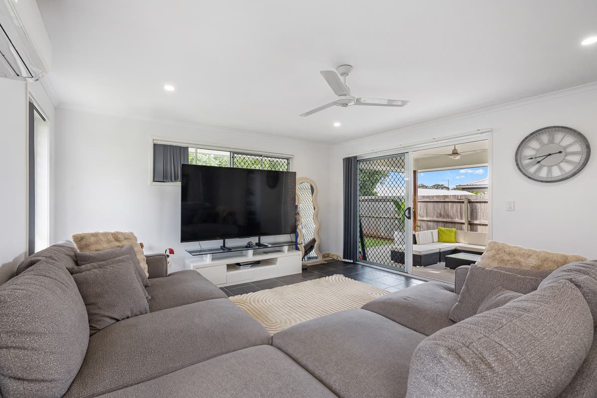 7 Colville Street, Redland Bay — photo 4 of 5