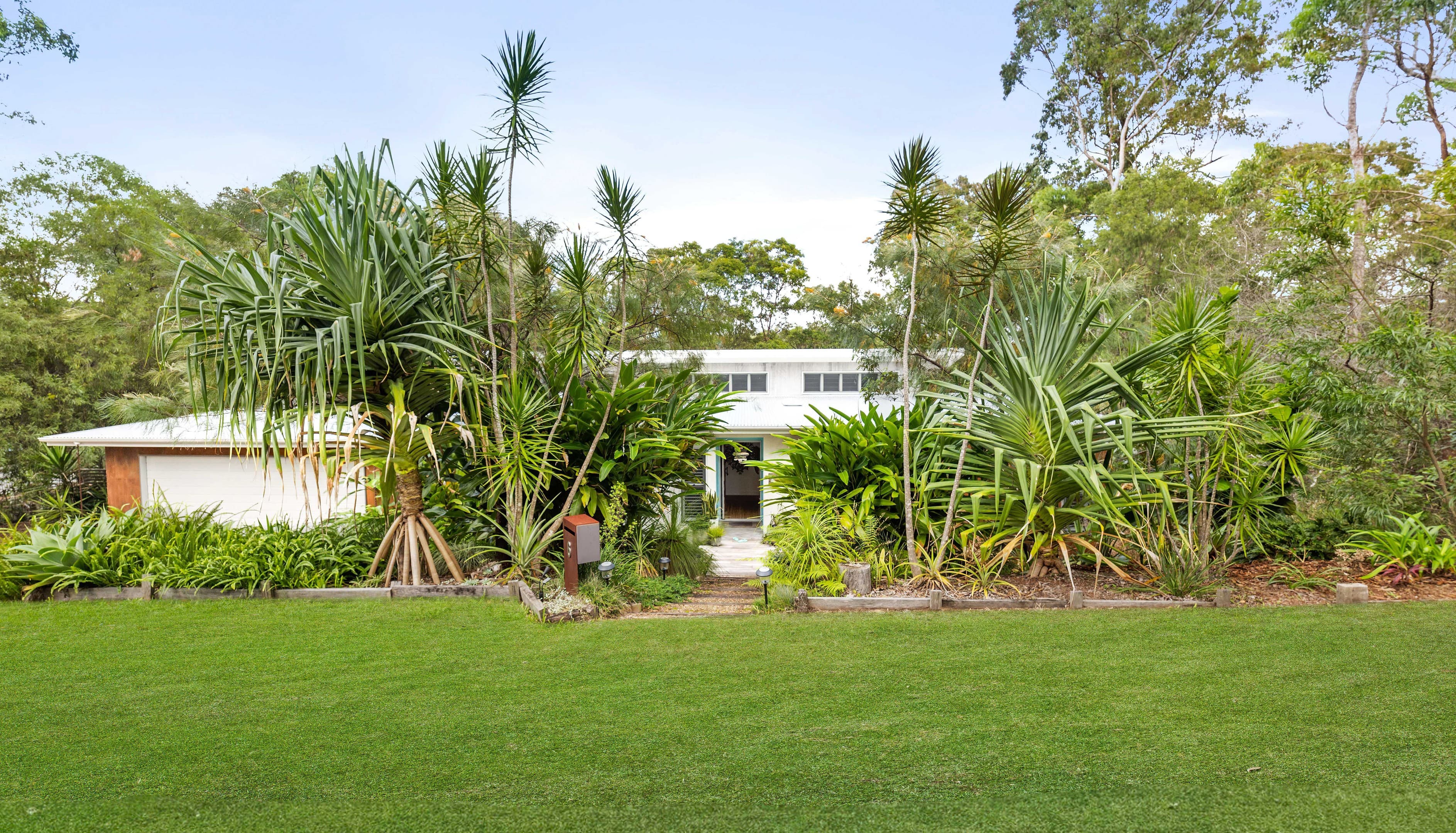 6-8 Whistler Ridge Drive, Yandina Creek — photo 1 of 5