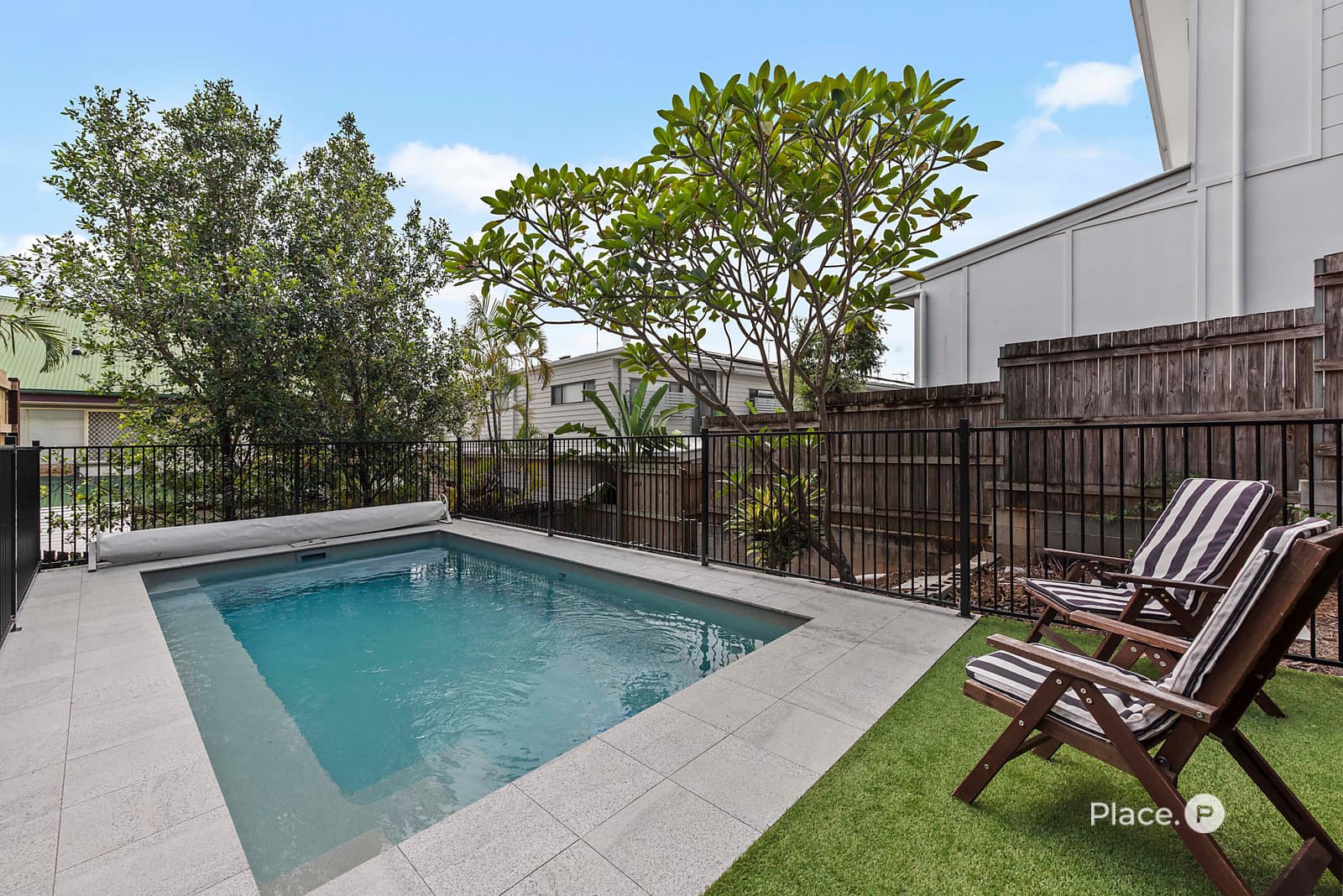 18 Hipwood Street, Norman Park — photo 2 of 5