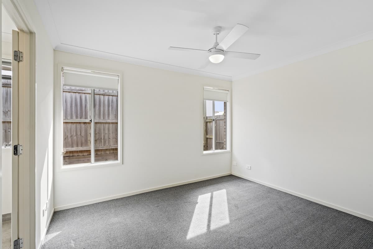 19 Mount Pleasant Street, Park Ridge — photo 3 of 5