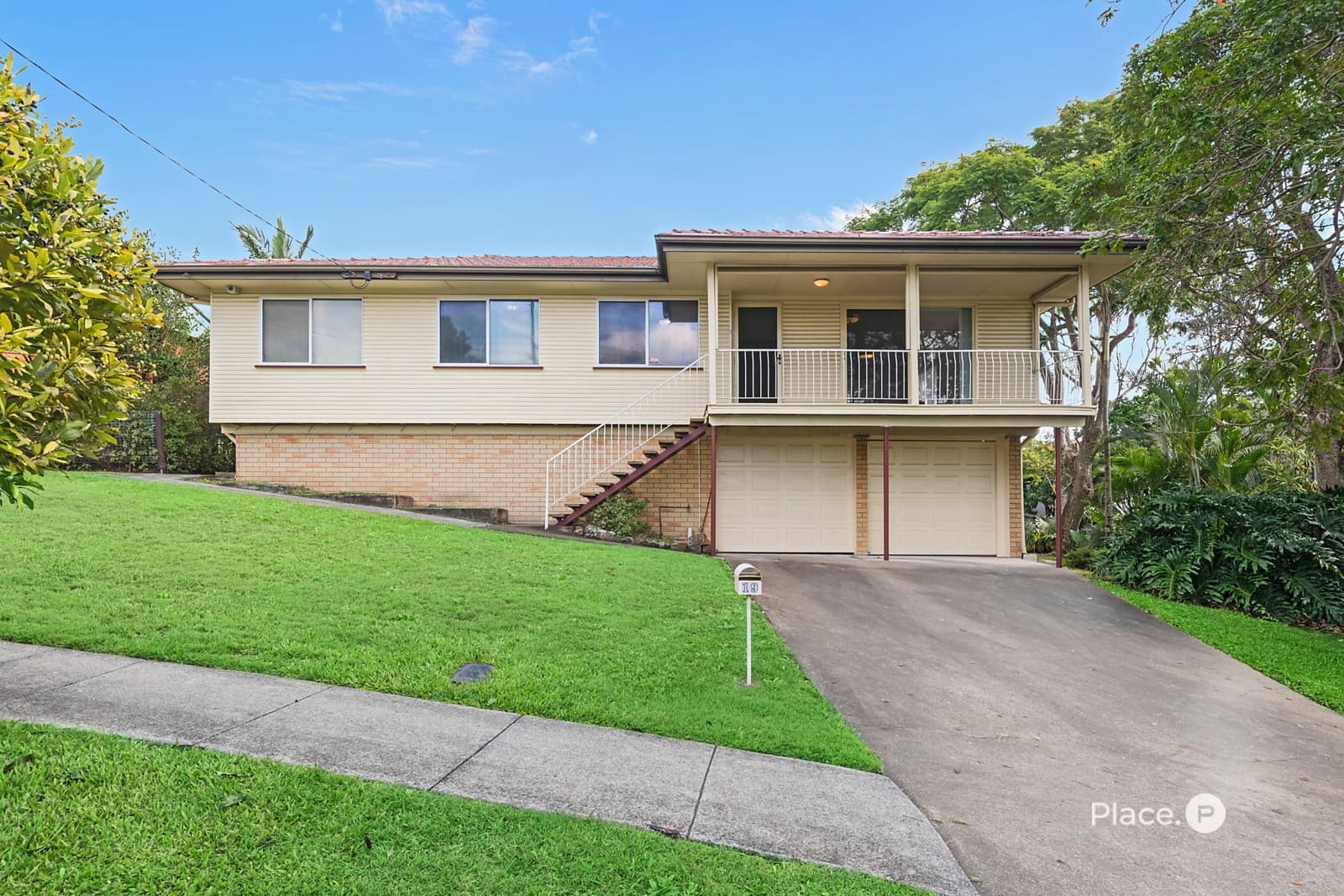 19 Newcombe Street, Sunnybank Hills — photo 1 of 5