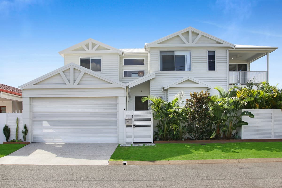 50 Bluejay Street, Burleigh Waters — photo 1 of 5