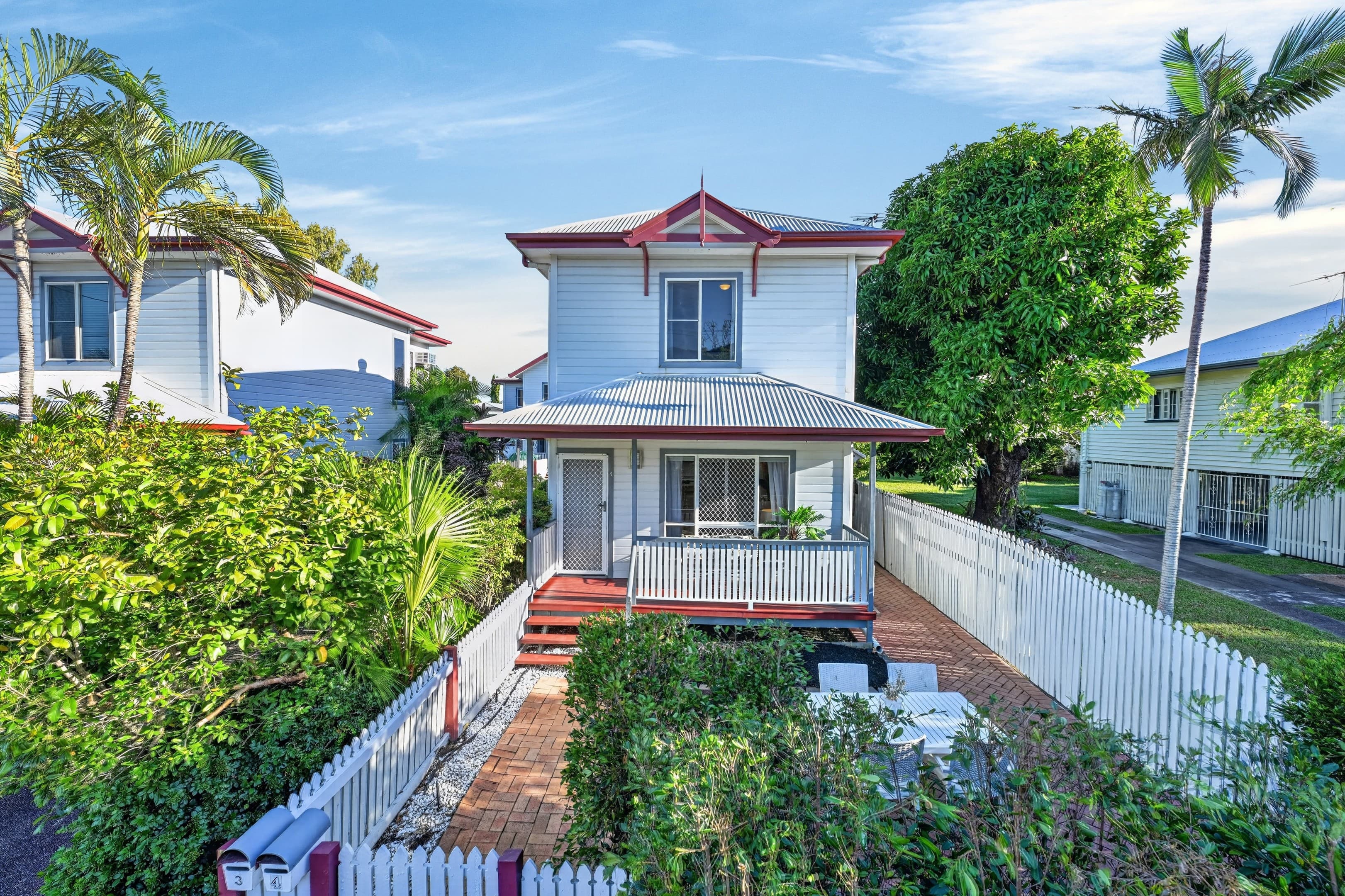 4/48 Roberts Street, Hermit Park — photo 1 of 5