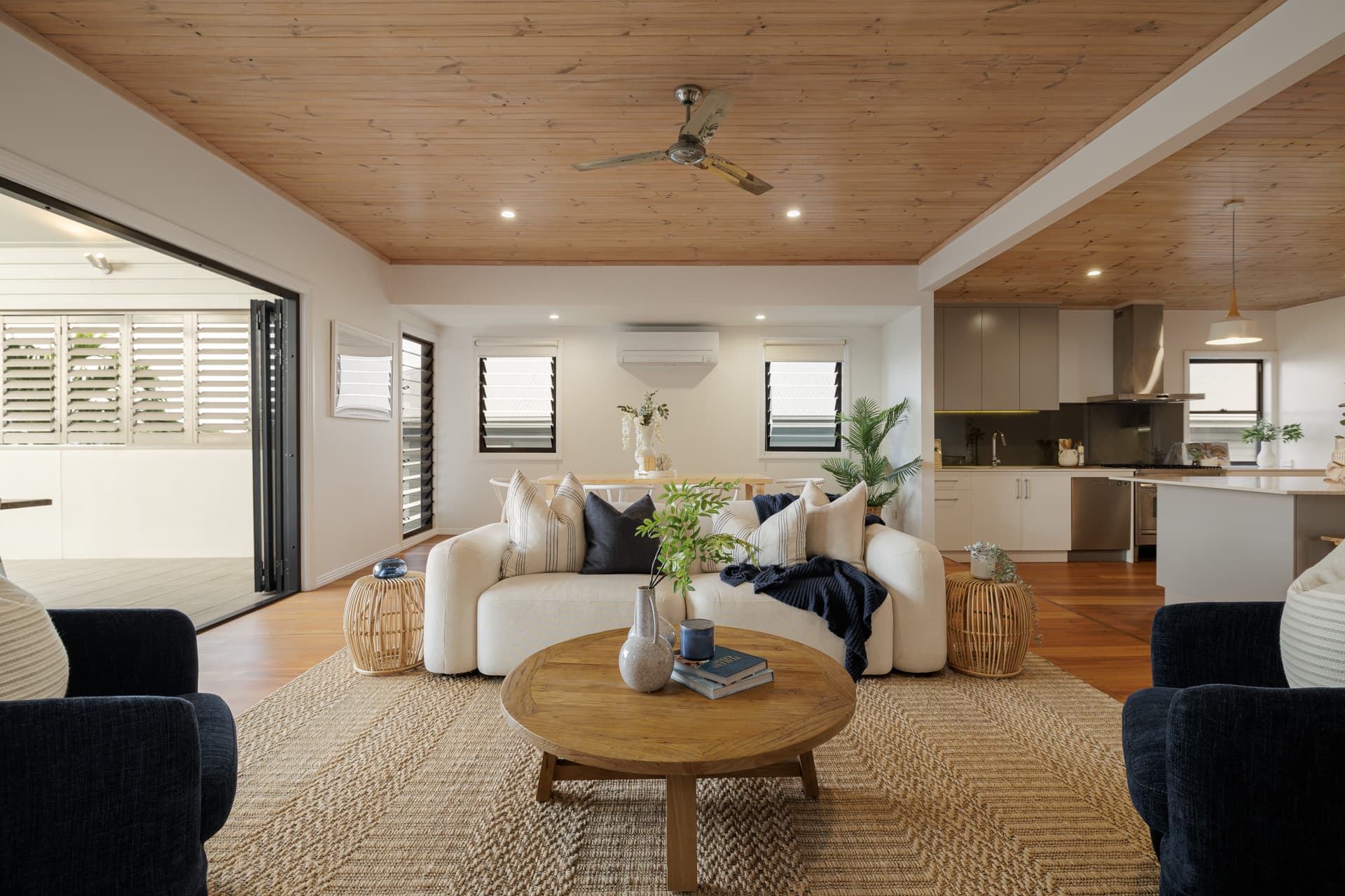 53 Grattan Terrace, Wynnum — photo 4 of 5