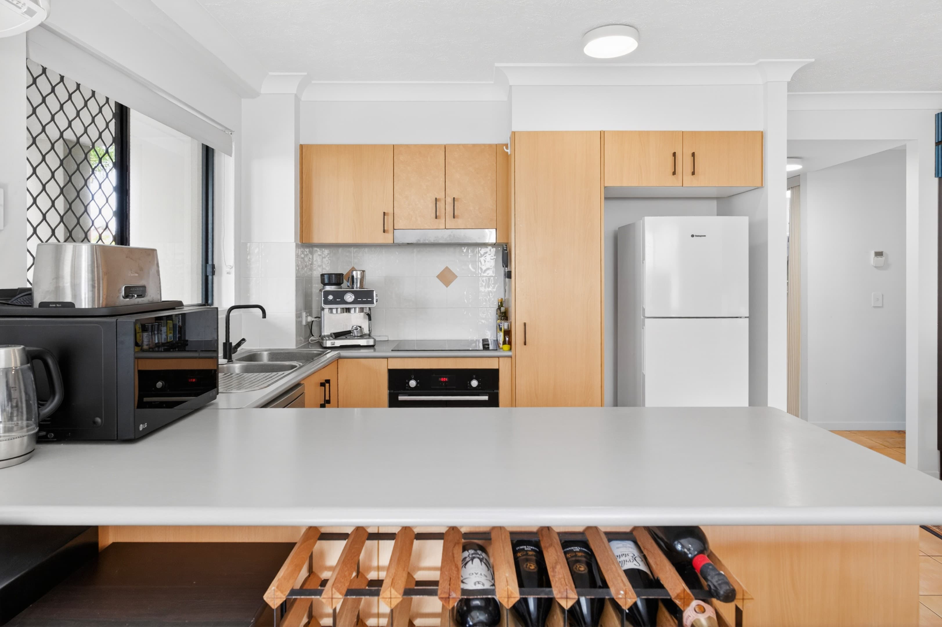 1/3 Tate Street, Southport — photo 1 of 5