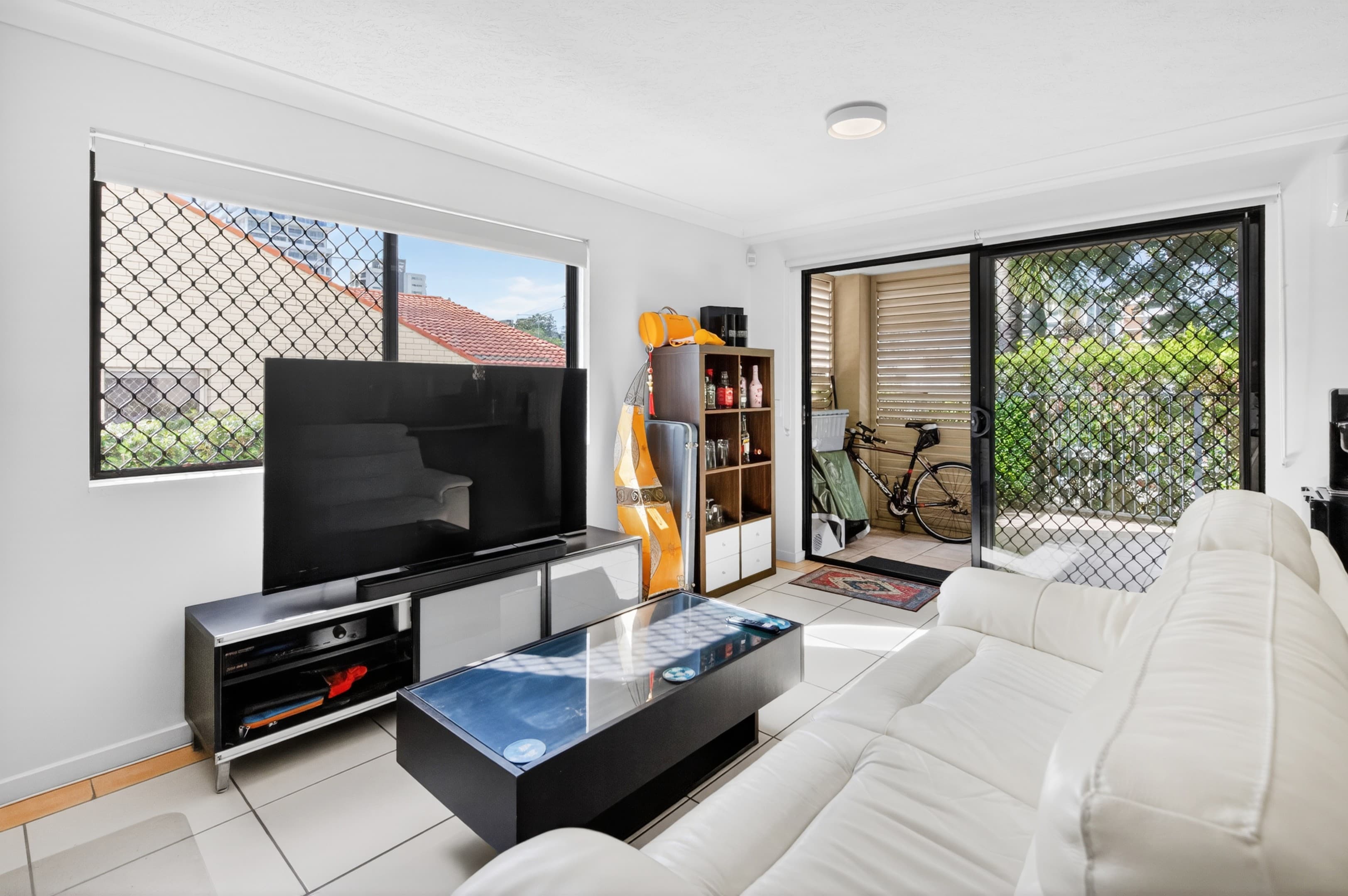 1/3 Tate Street, Southport — photo 3 of 5