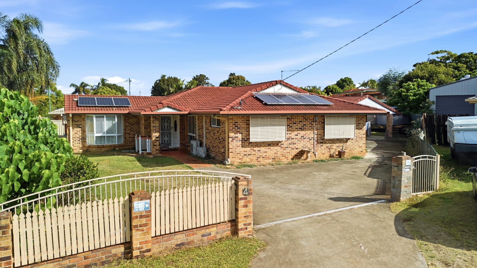 4 Silverash court, Regents Park — photo 1 of 14