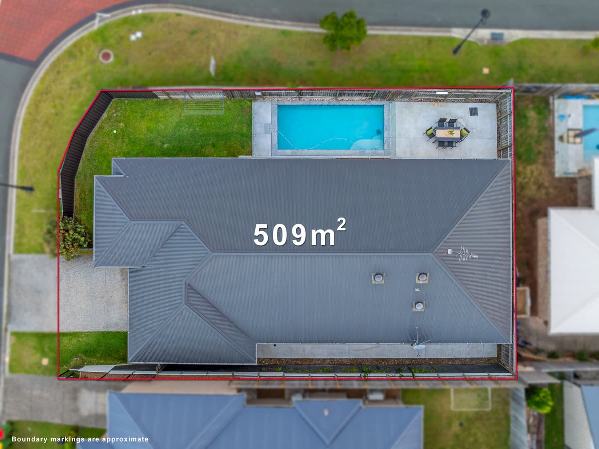 2 Bygraves Street, Thornlands — photo 1 of 5