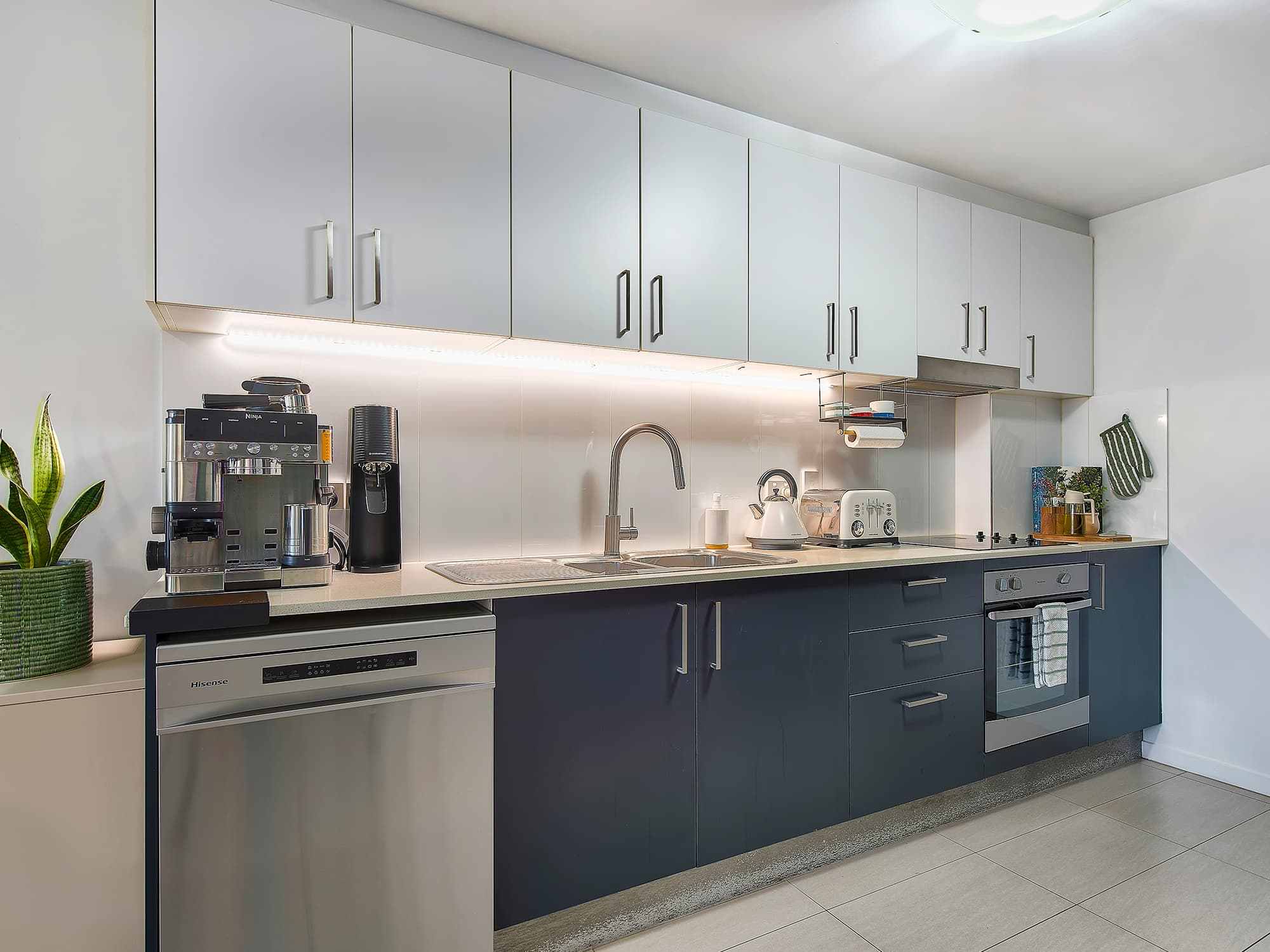 7/12-14 Lutana Street, Stafford — photo 4 of 5
