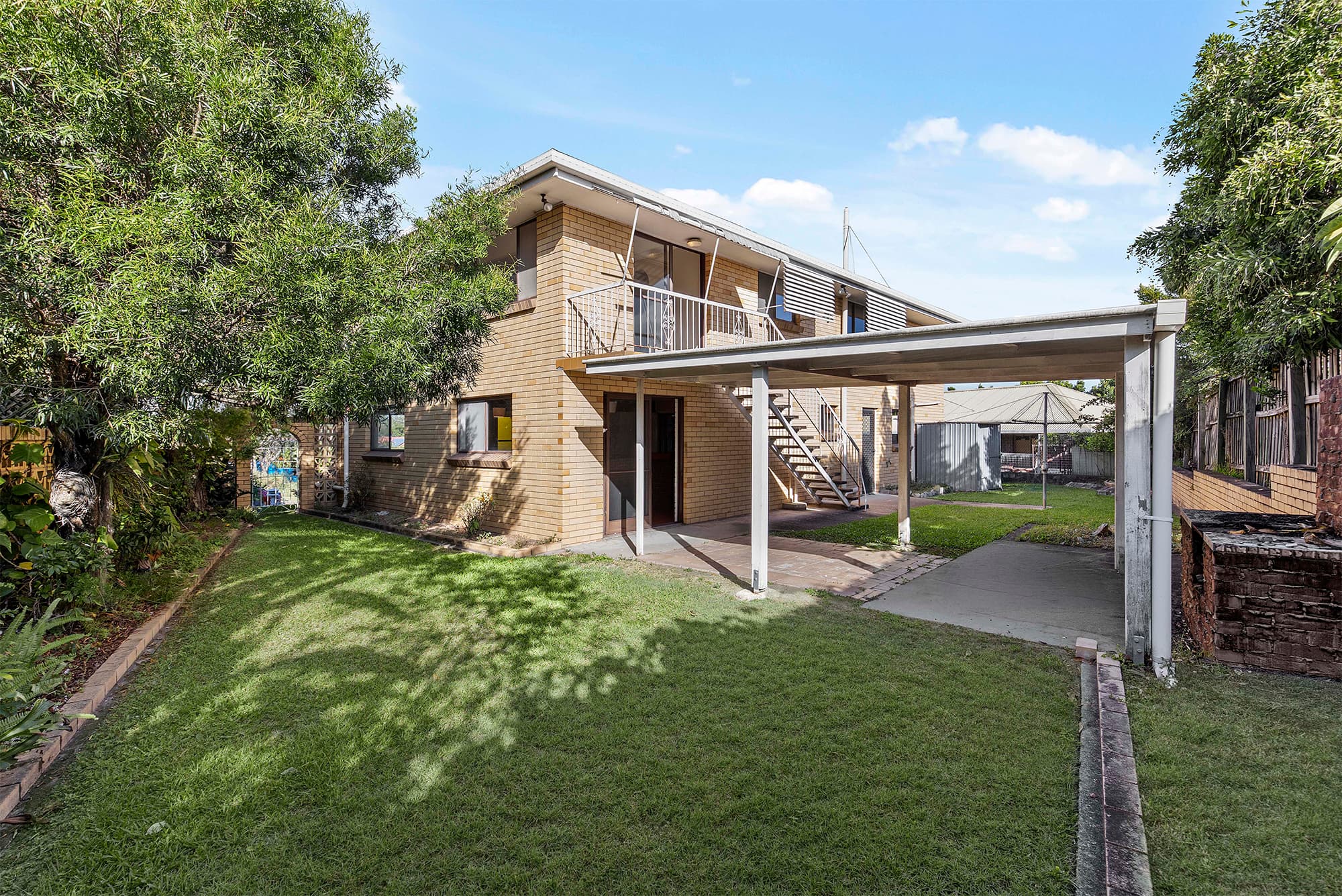 1566 Gympie Road, Carseldine — photo 2 of 5