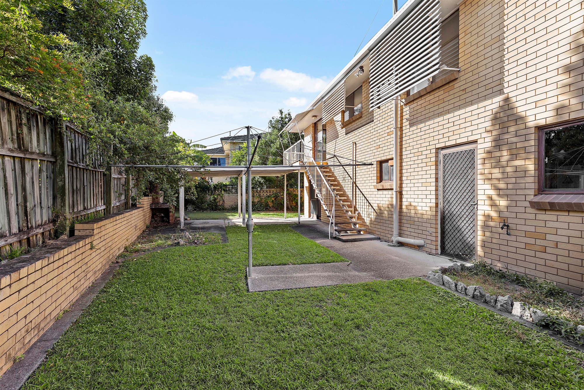 1566 Gympie Road, Carseldine — photo 3 of 5
