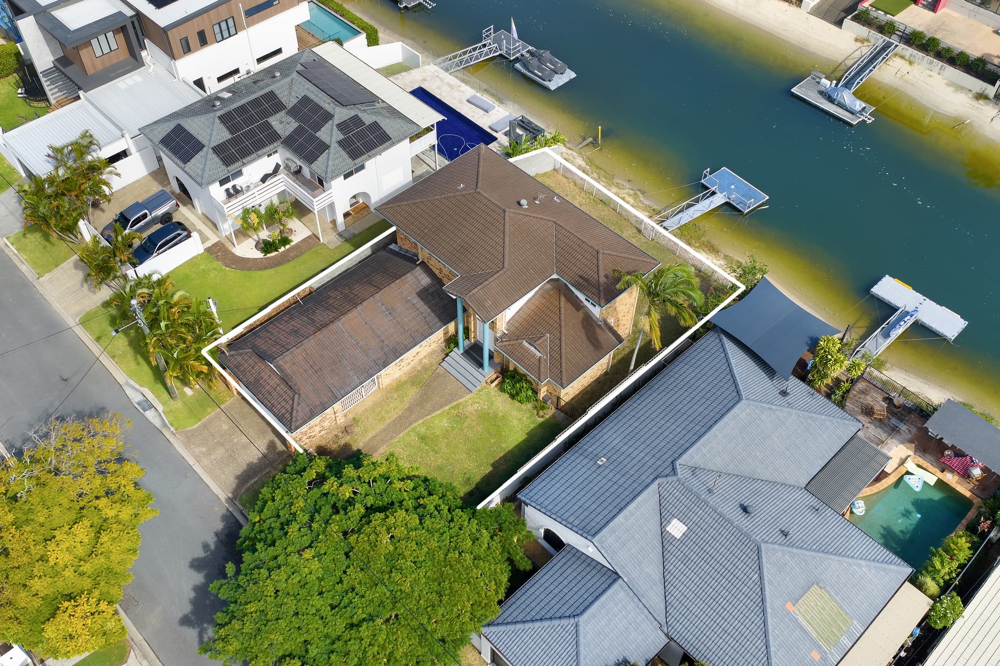 11 Flamingo Key, Broadbeach Waters — photo 4 of 5
