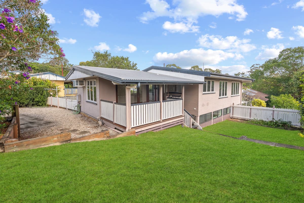 38 Viney Street, Chermside West — photo 1 of 5