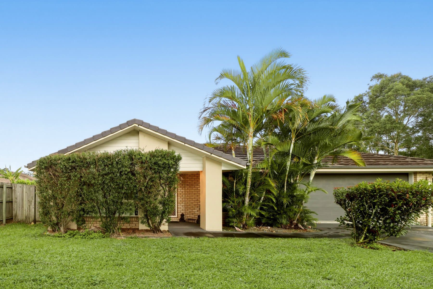 22 Lorikeet Way, Crestmead — photo 3 of 5