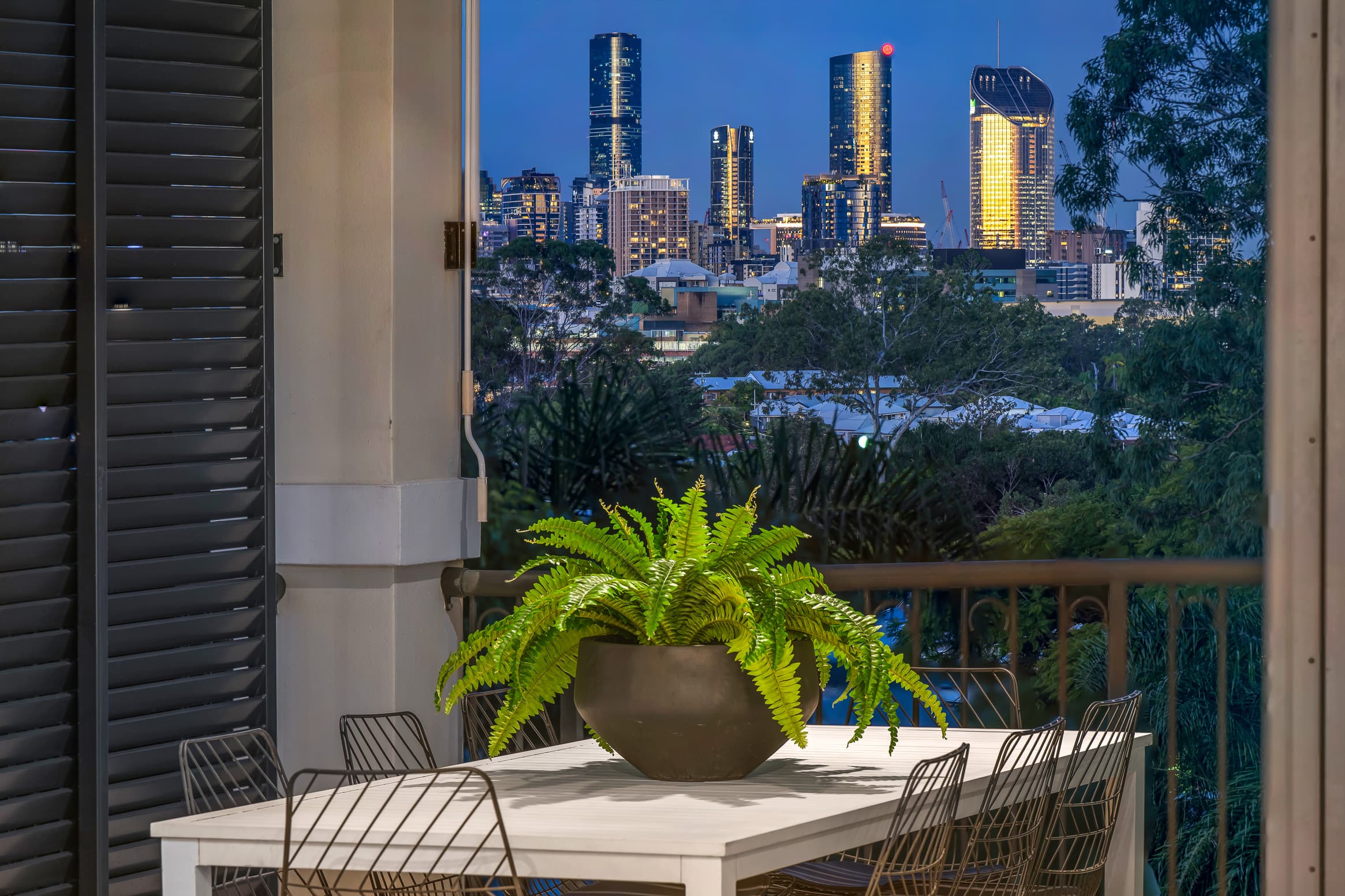 20 Miskin Street, Toowong — photo 1 of 5