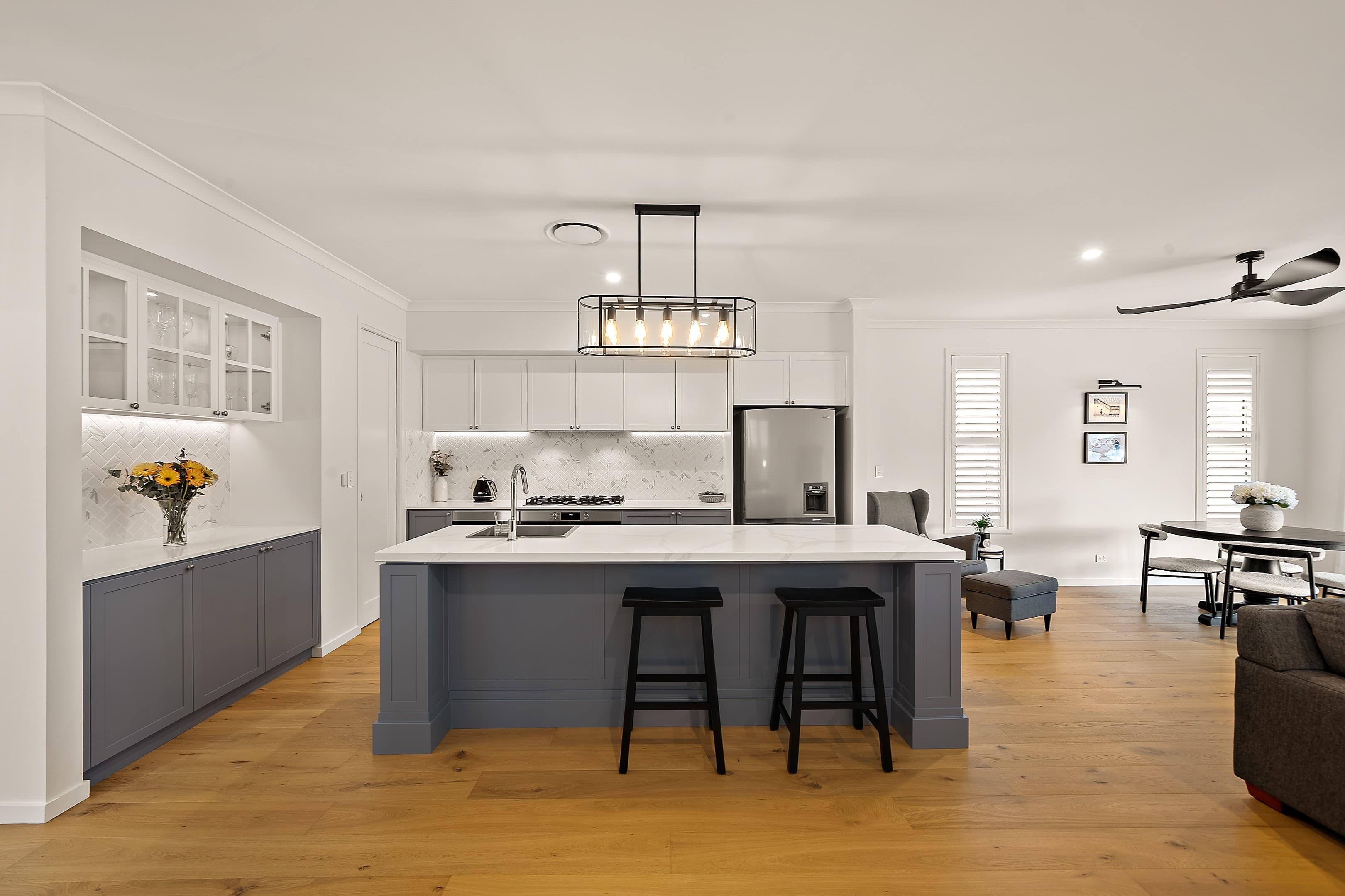 237 Oxley Avenue, Margate — photo 4 of 6