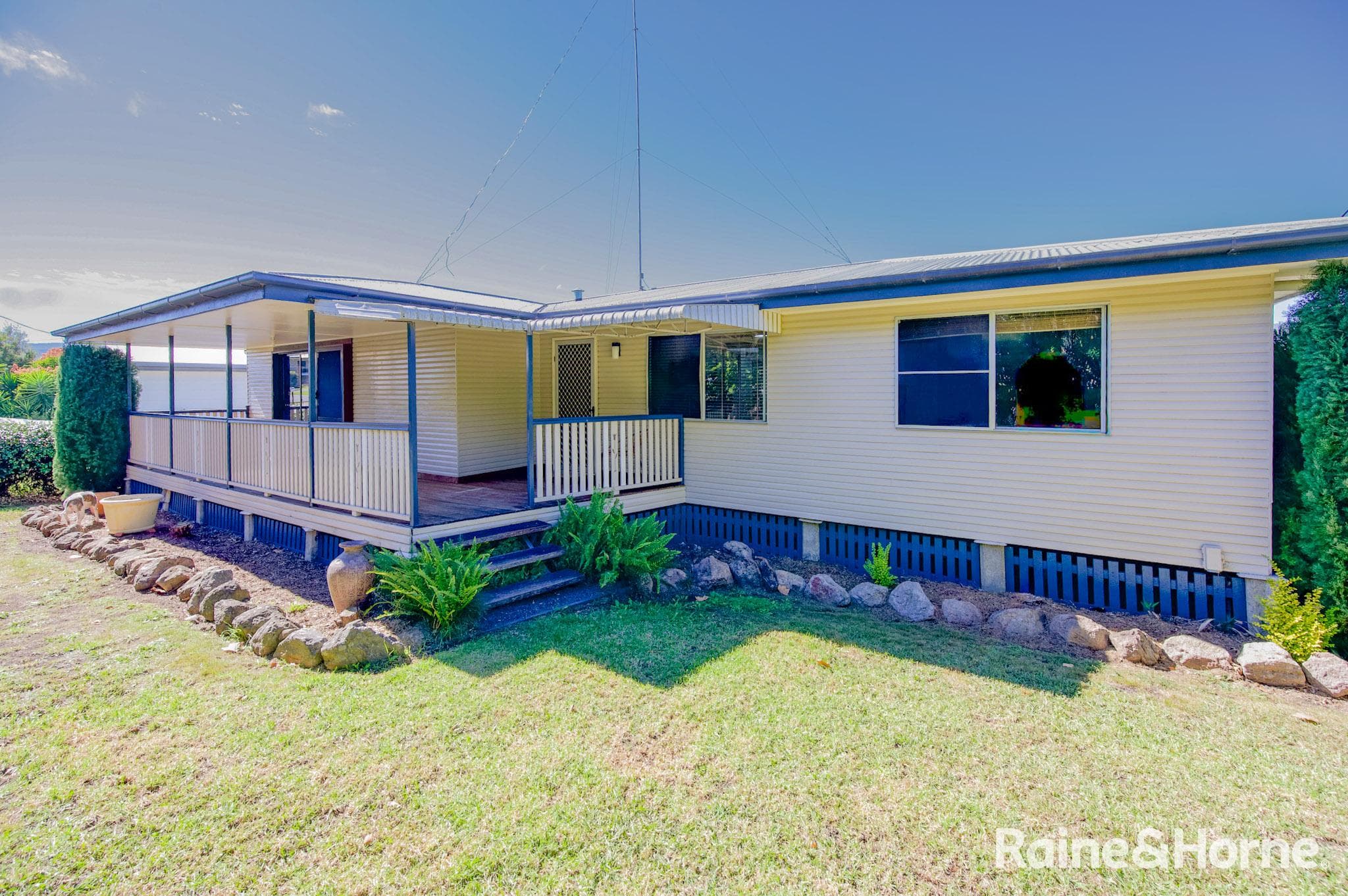 19 Cedar Street, Killarney — photo 1 of 5