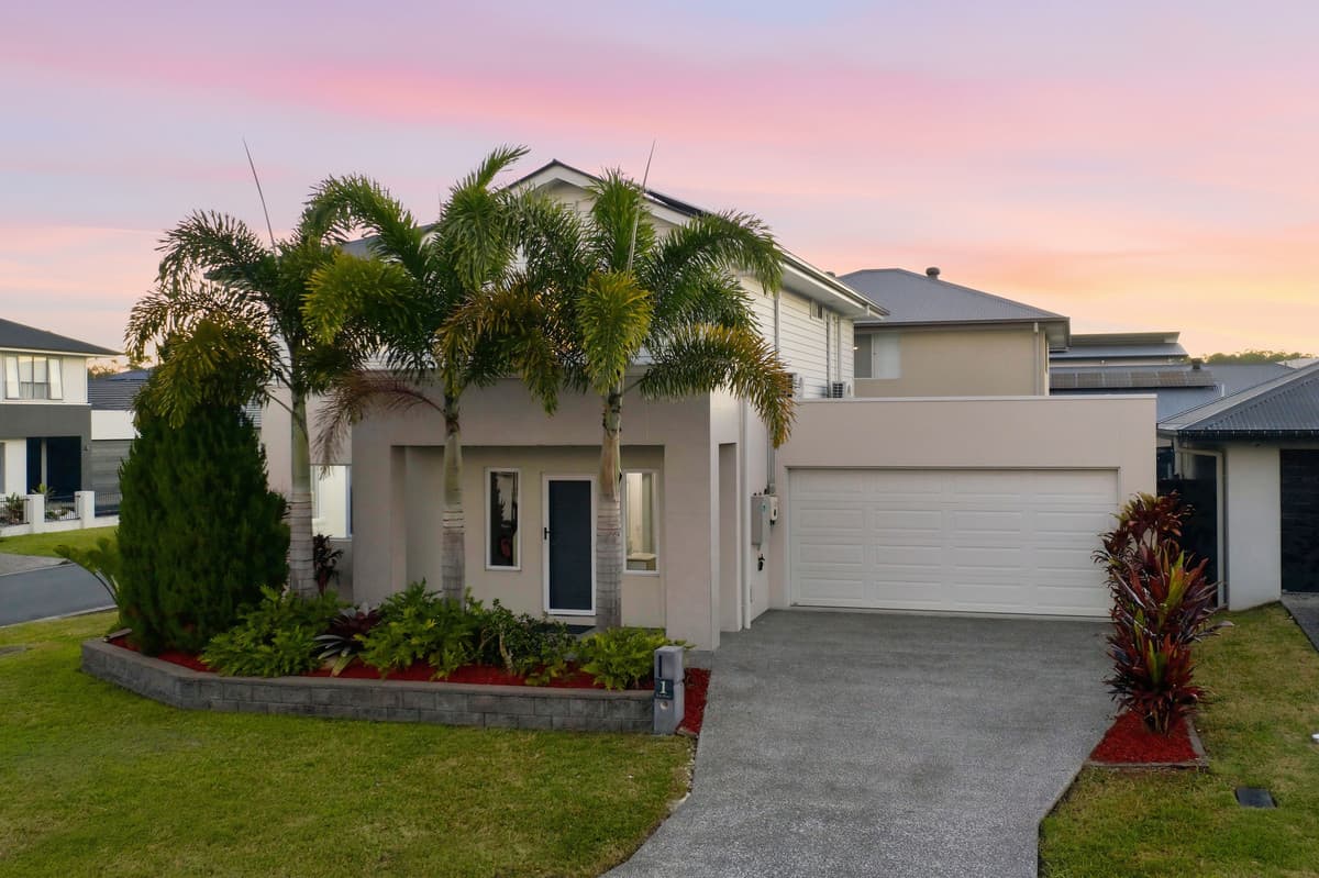 1 Field Street, Helensvale — photo 1 of 5