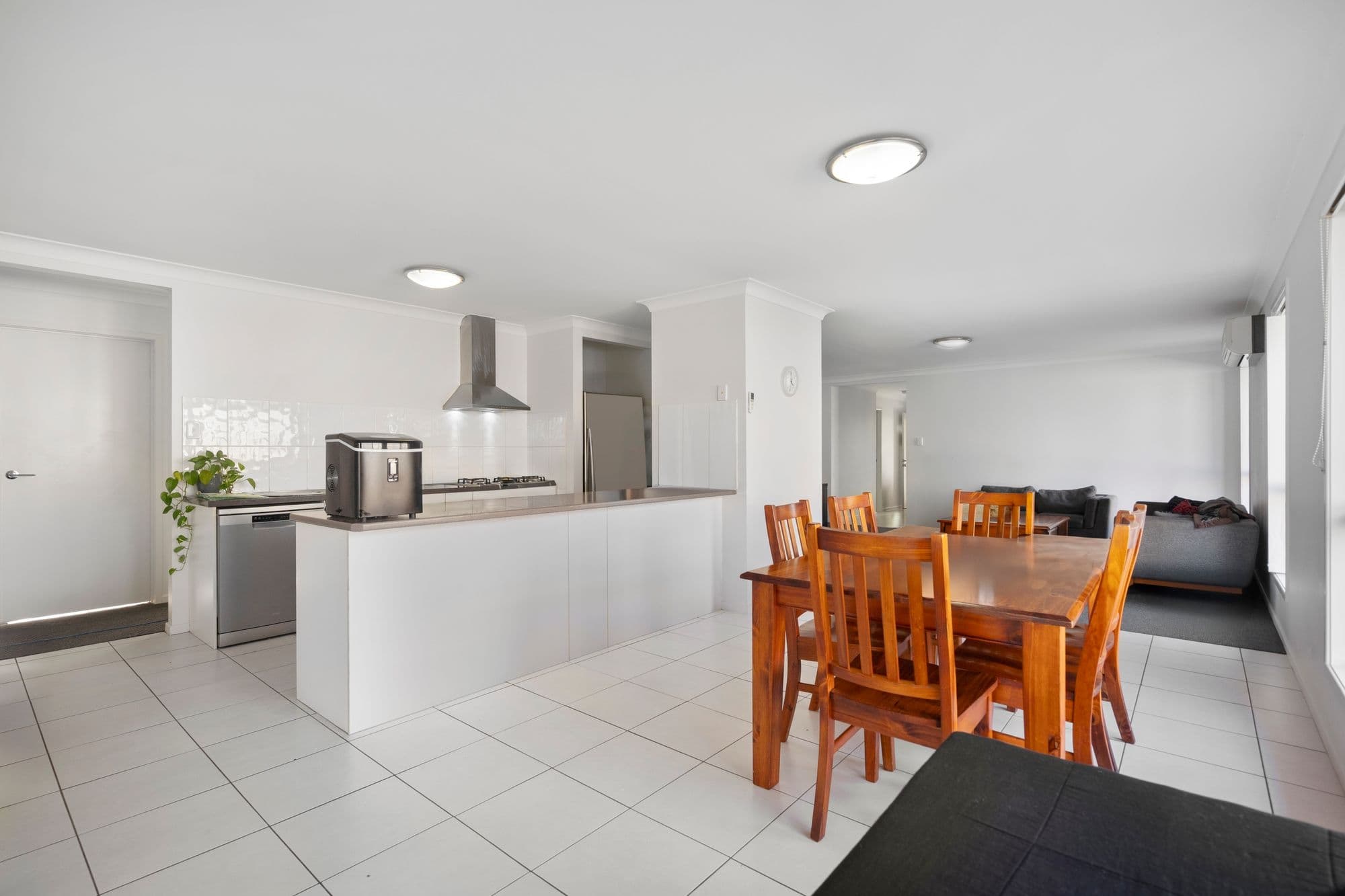 38 Glorious Promenade, Redbank Plains — photo 4 of 5