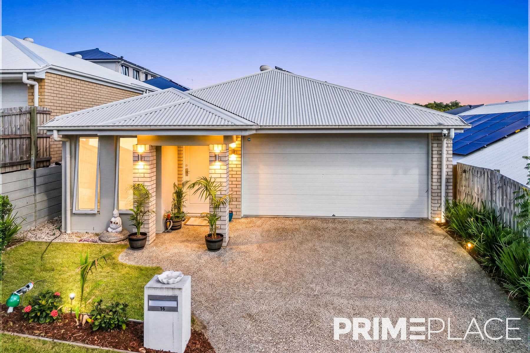 16 Ivanhoe Street, Spring Mountain — photo 1 of 5