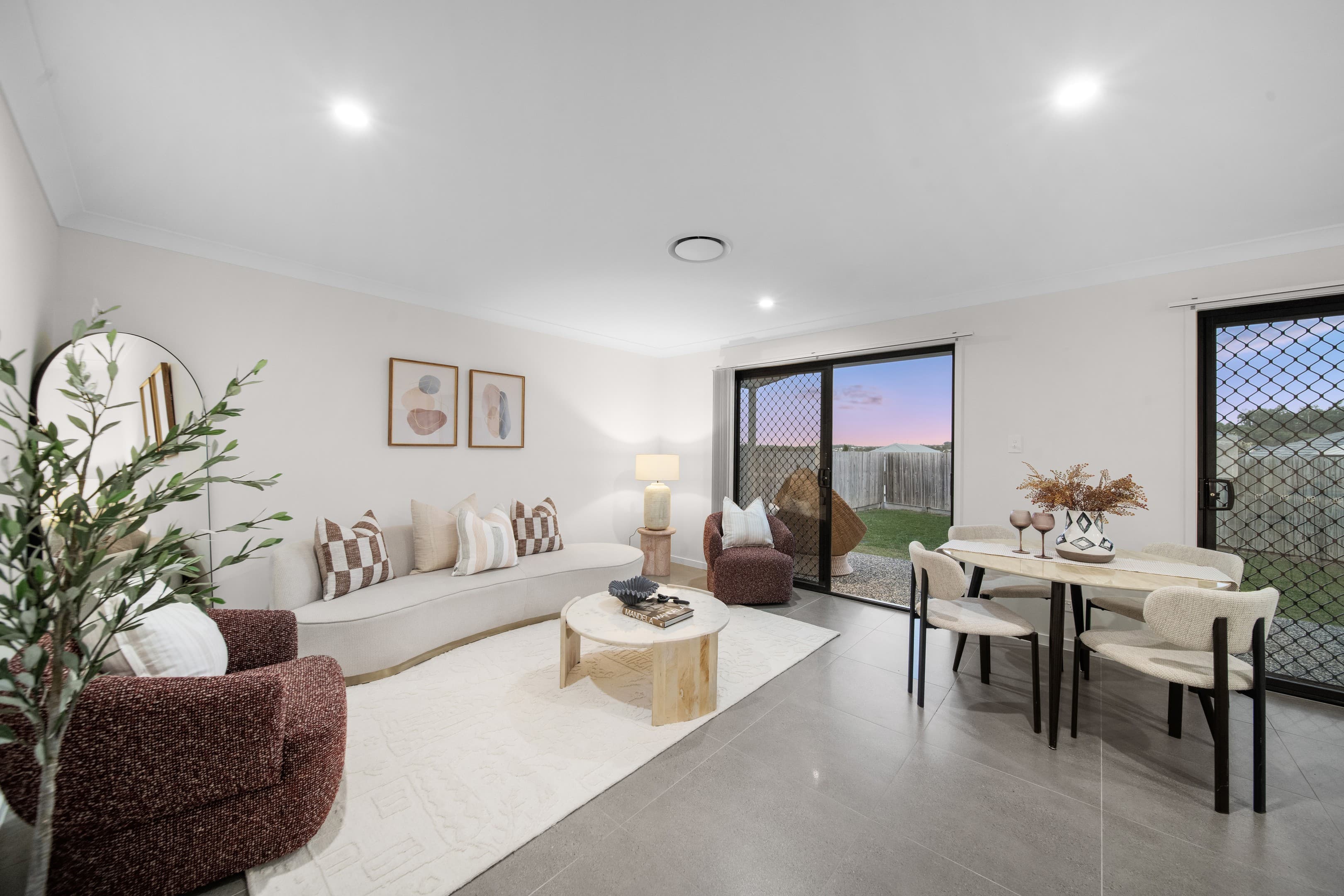 19 Broxburn Circuit, Spring Mountain — photo 4 of 5